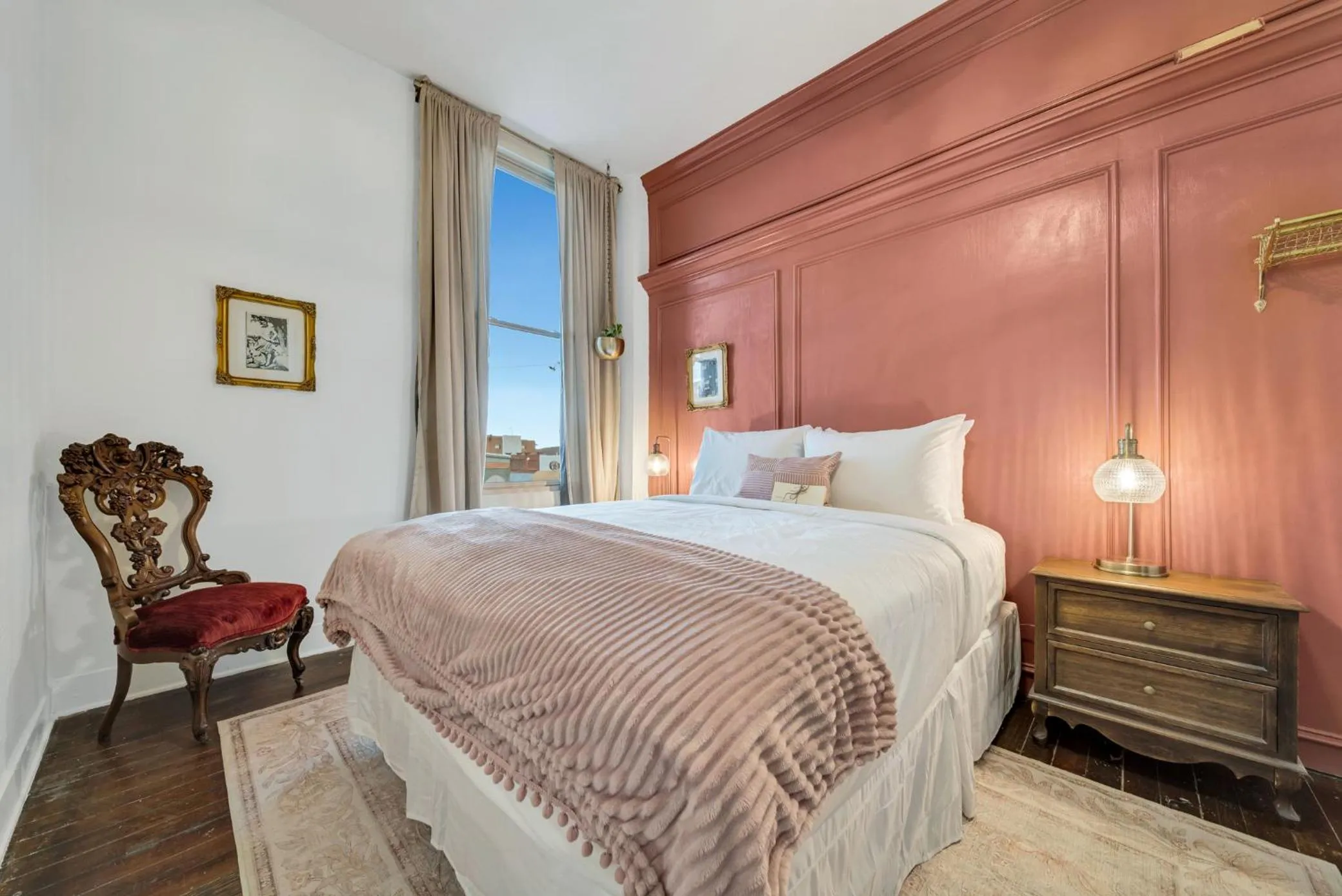 Bed in The Historic Grand Canyon Hotel