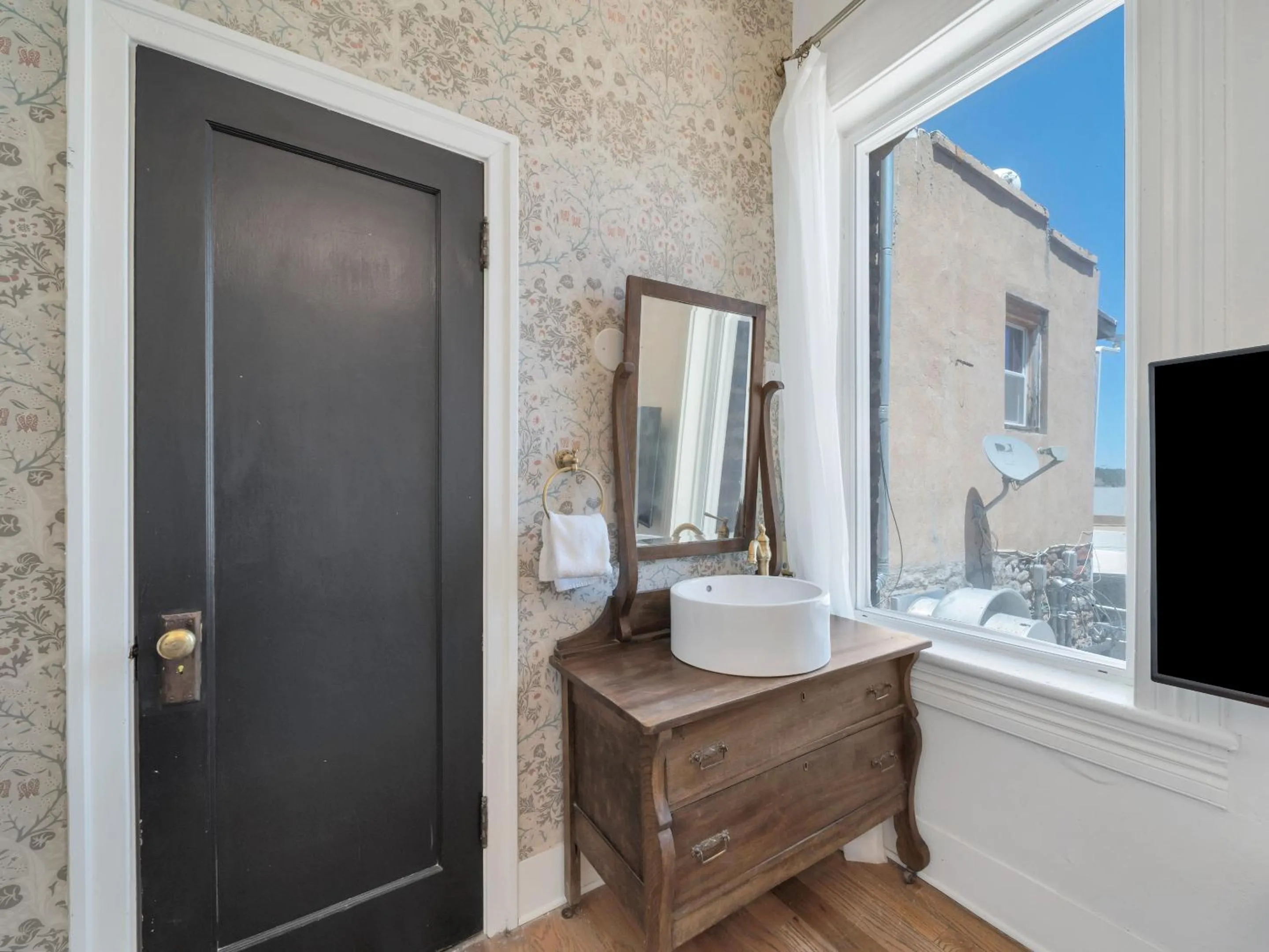 Living room in The Historic Grand Canyon Hotel