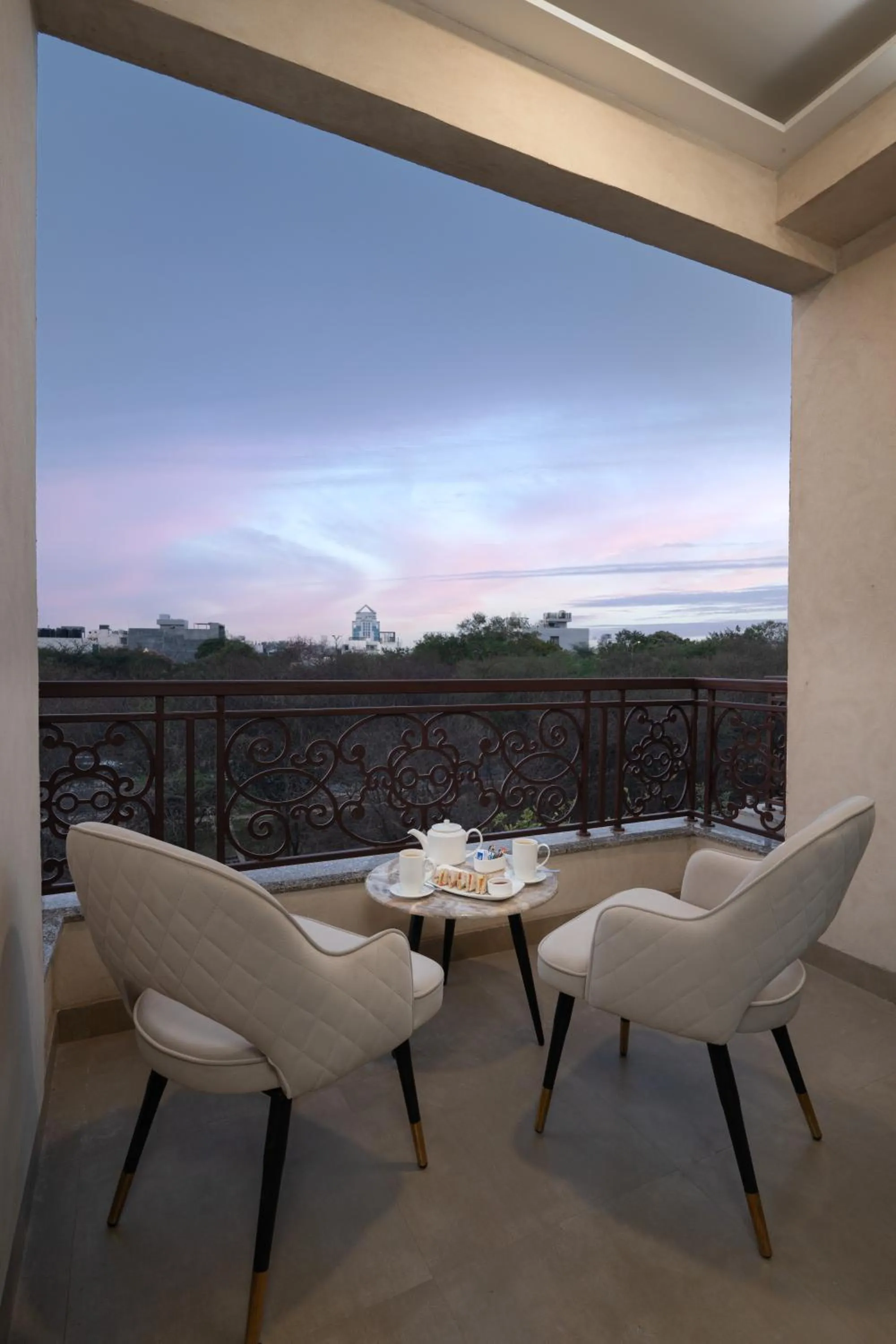 Seating area in Foxtrail, Sector 42 - AM Hotel Kollection