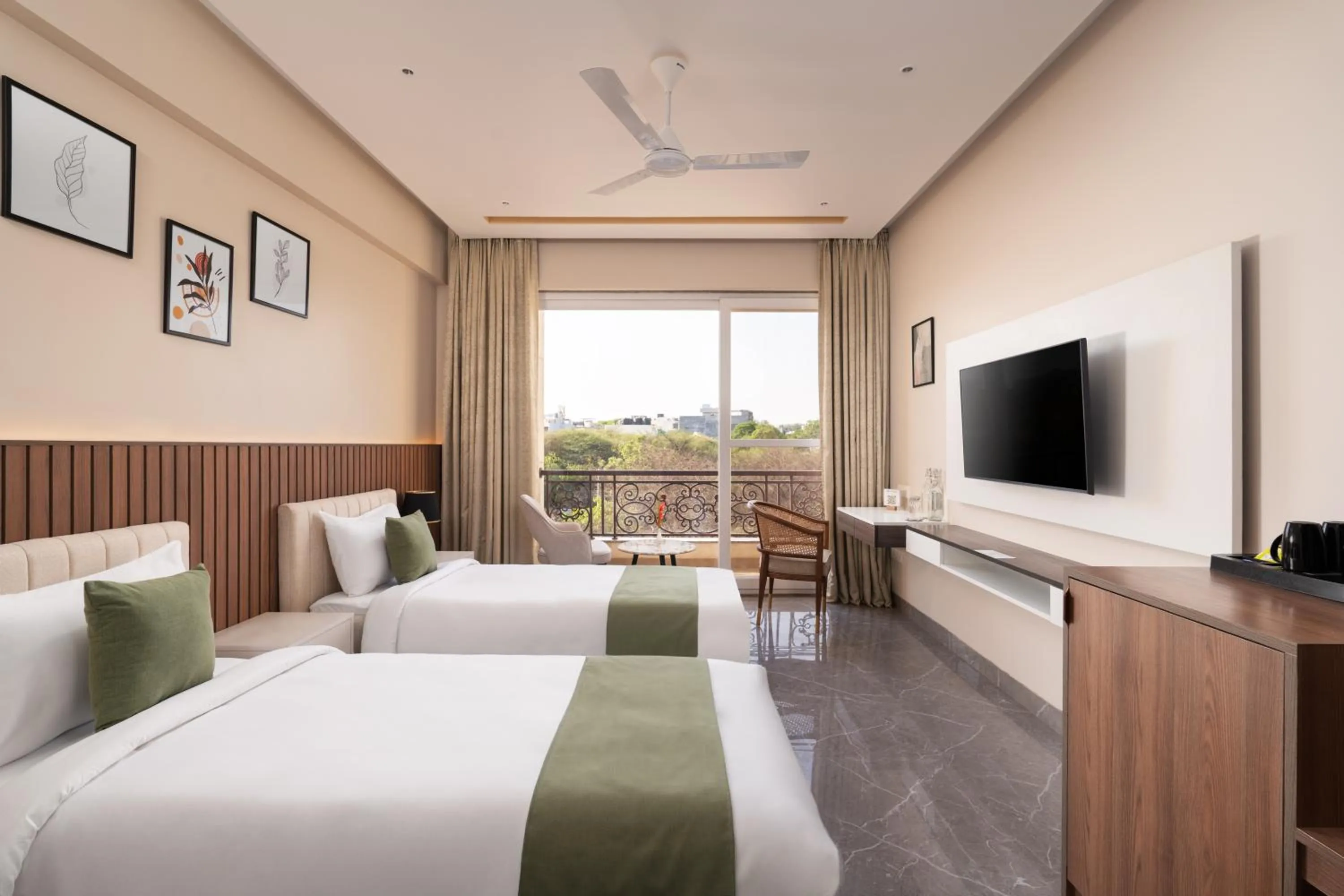 Bedroom, Bed in Foxtrail, Sector 42 - AM Hotel Kollection