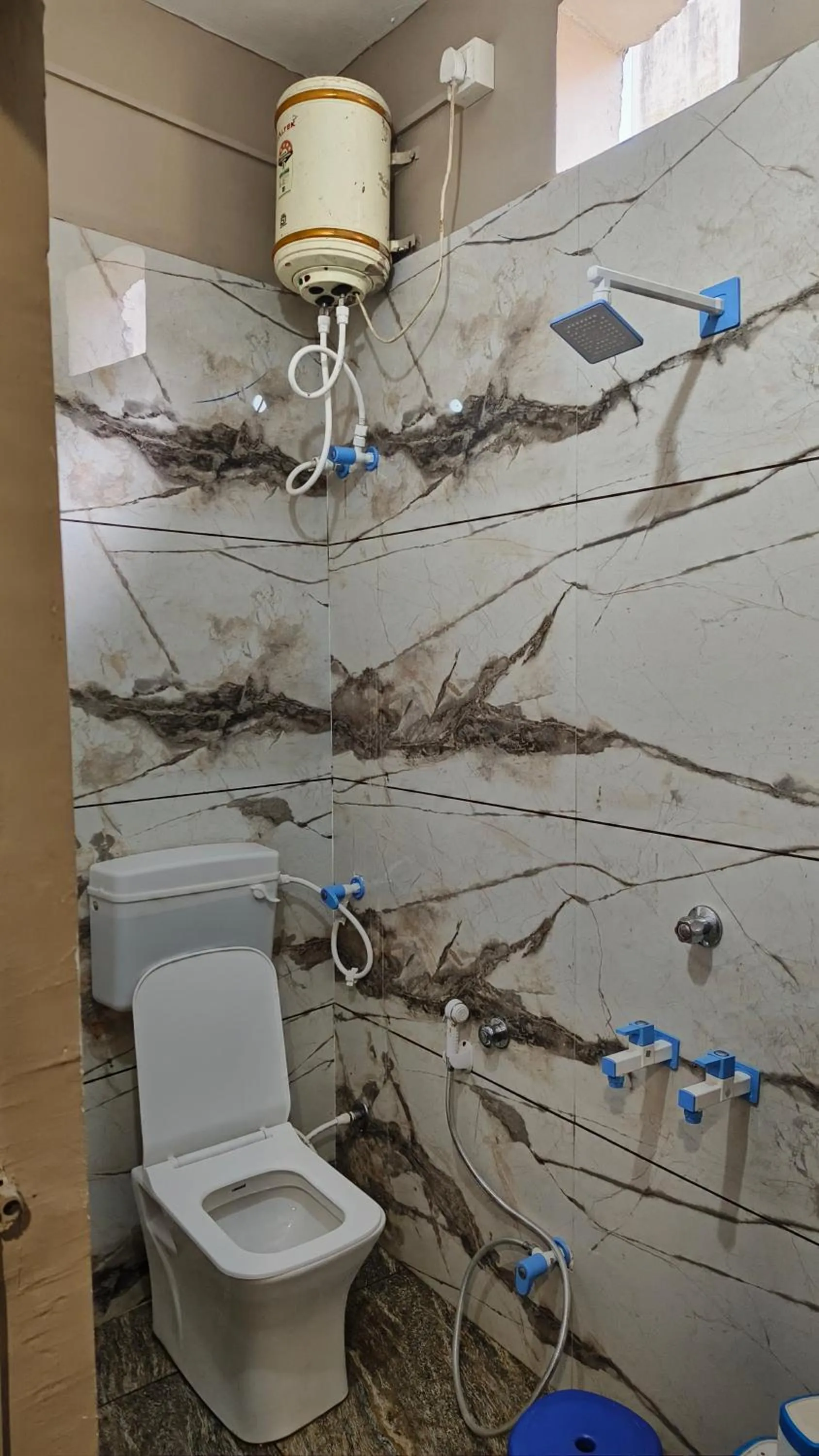 Shower in Shree Ram Nivas