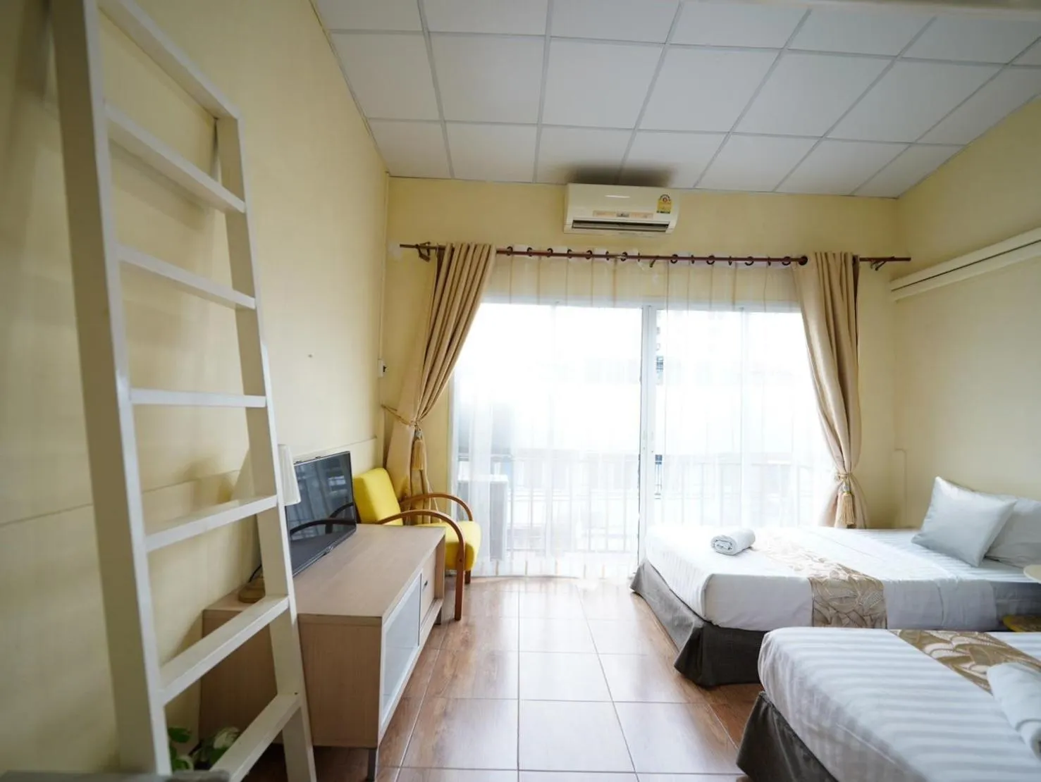 Bed in EZ Sleep @ Ratchada 19