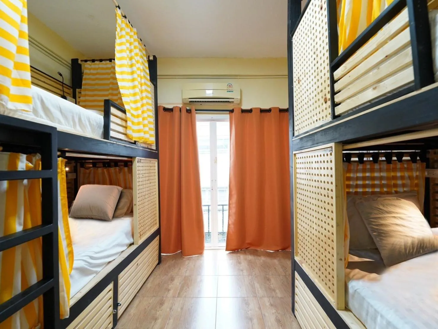 Bed in EZ Sleep @ Ratchada 19