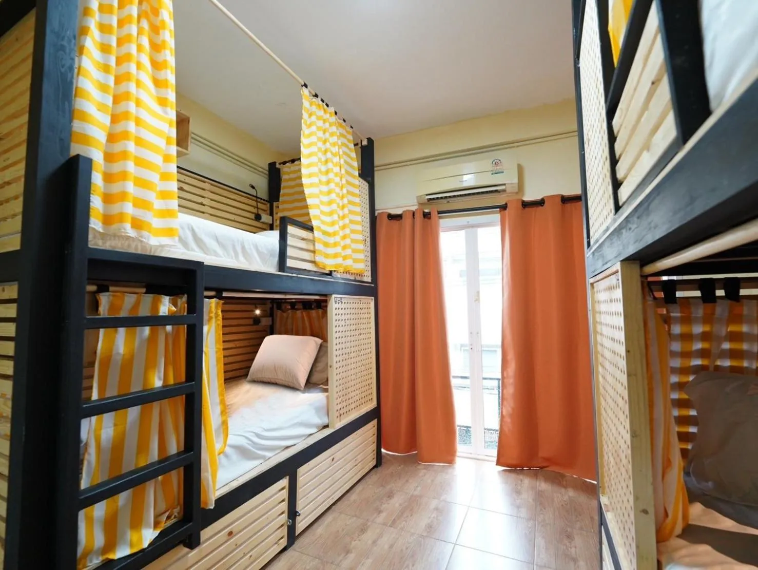 Bed in EZ Sleep @ Ratchada 19