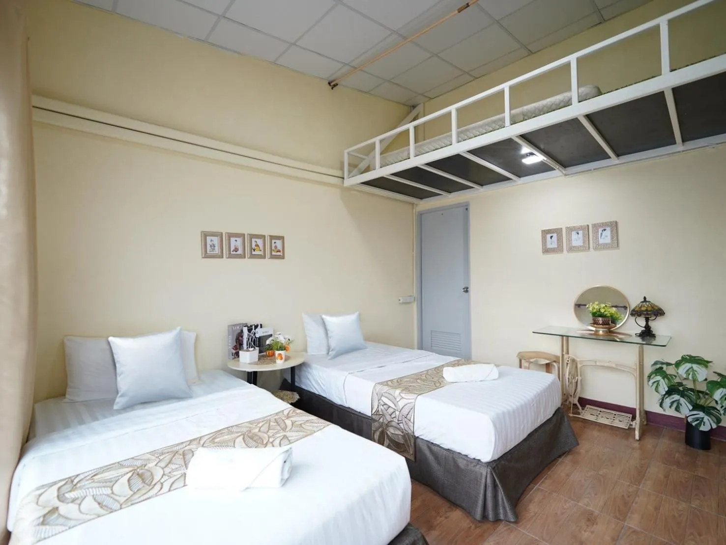 Bed in EZ Sleep @ Ratchada 19