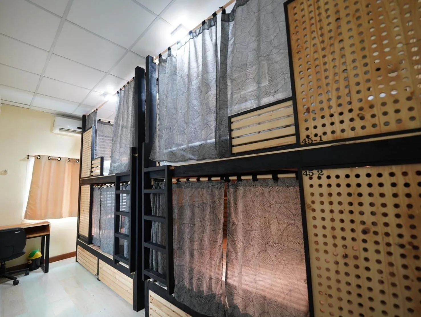 Bed in EZ Sleep @ Ratchada 19