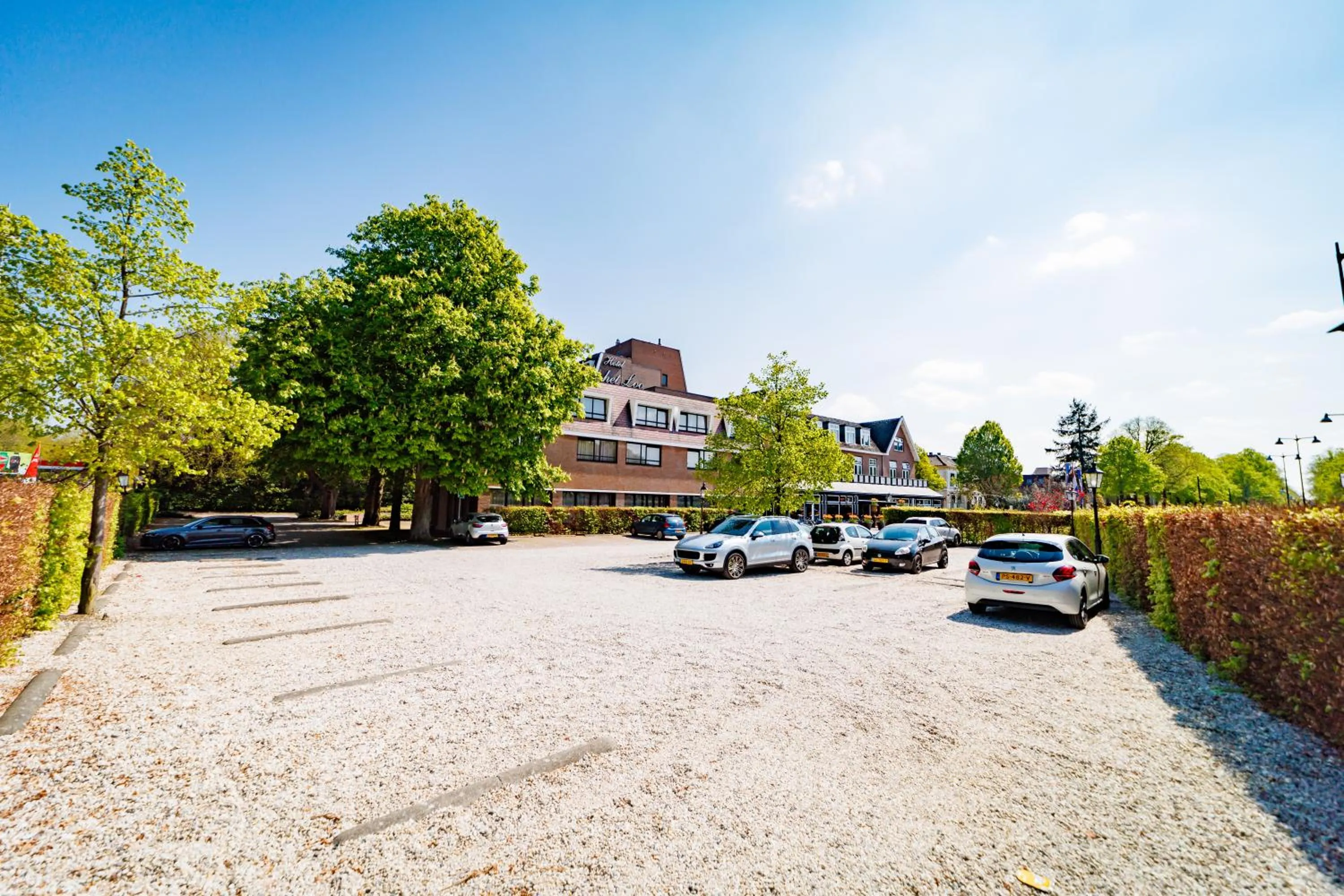 Parking in Bastion Hotel Apeldoorn Het Loo