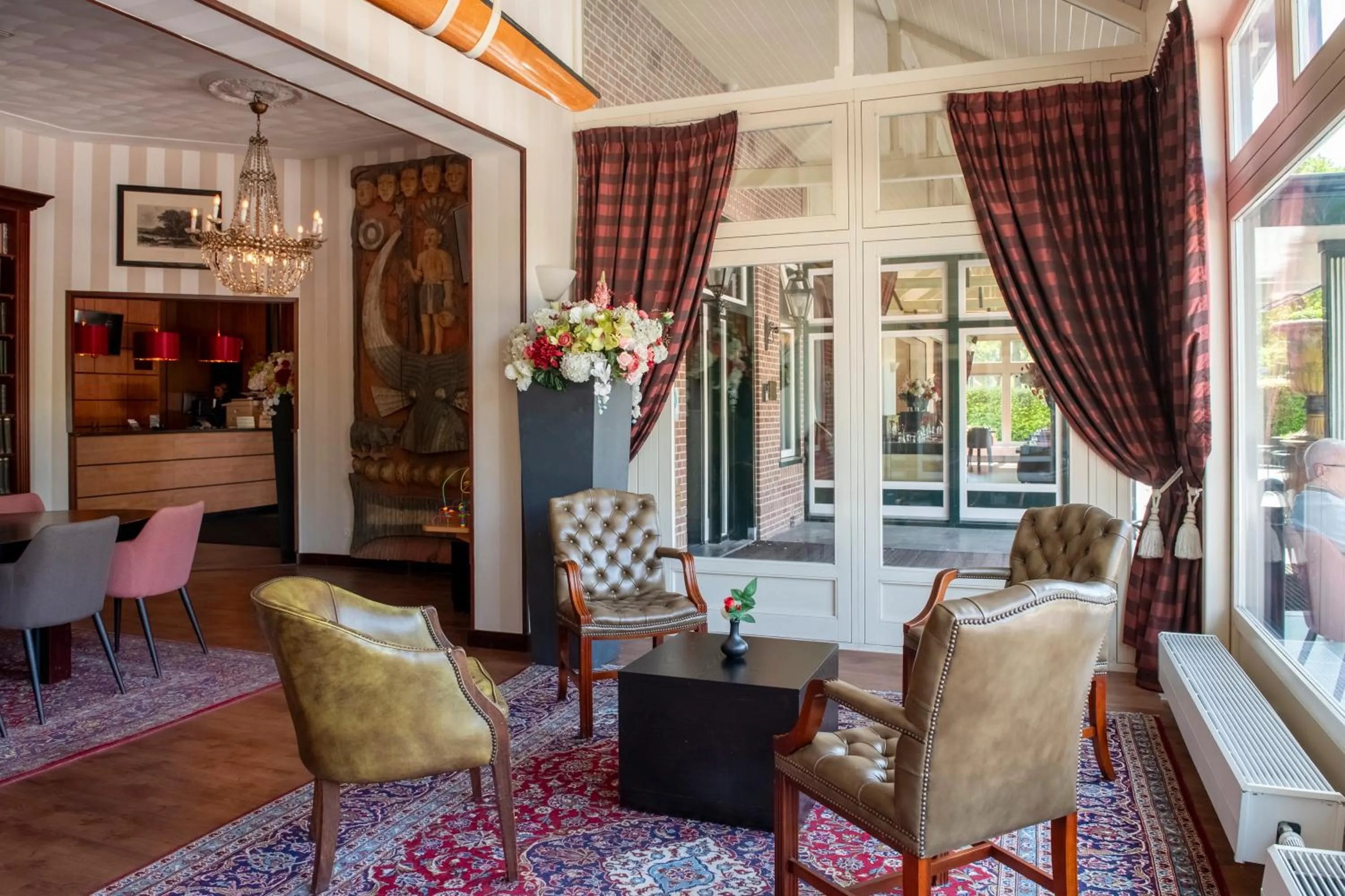 Lobby or reception in Bastion Hotel Apeldoorn Het Loo