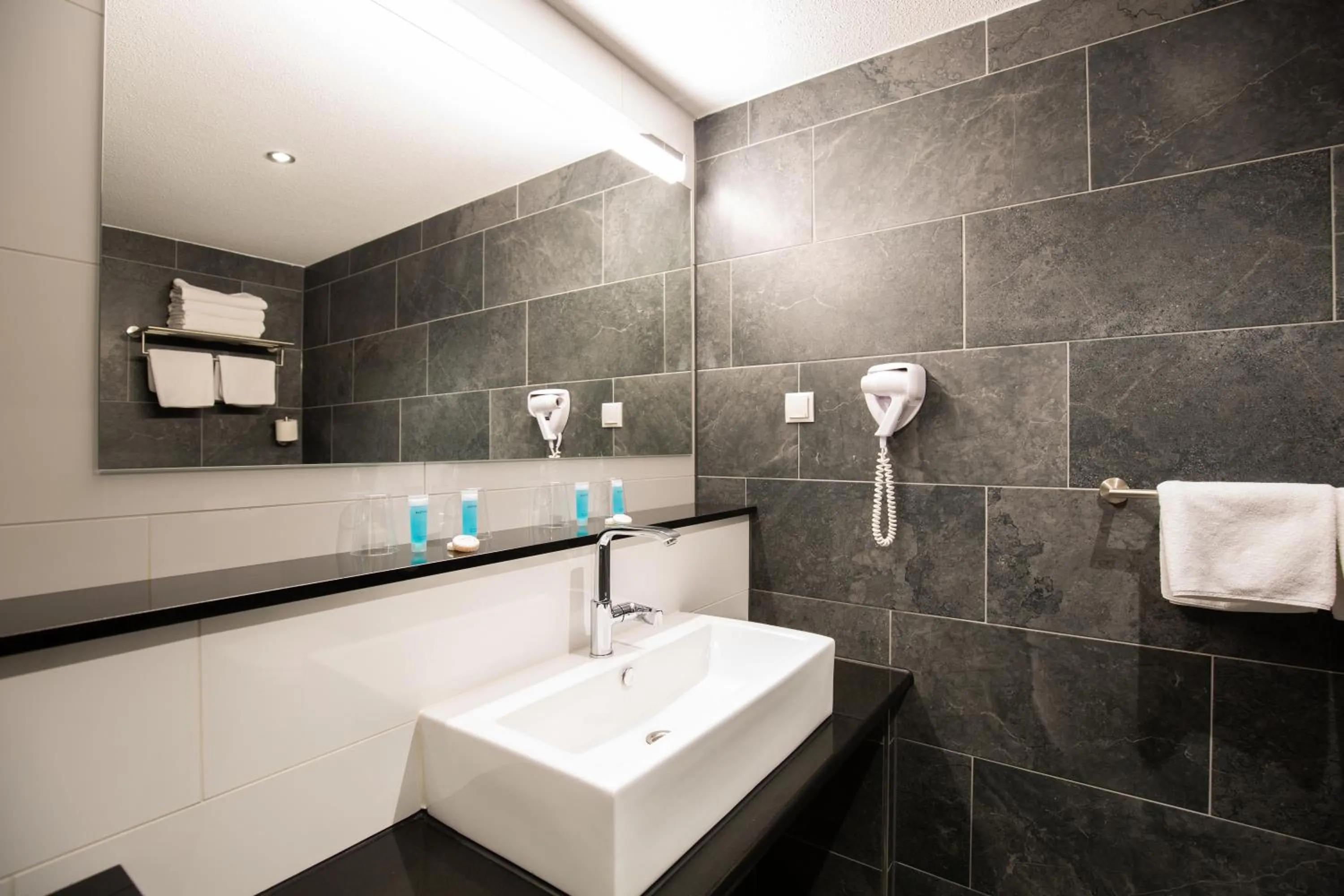 Bathroom in Bastion Hotel Apeldoorn Het Loo