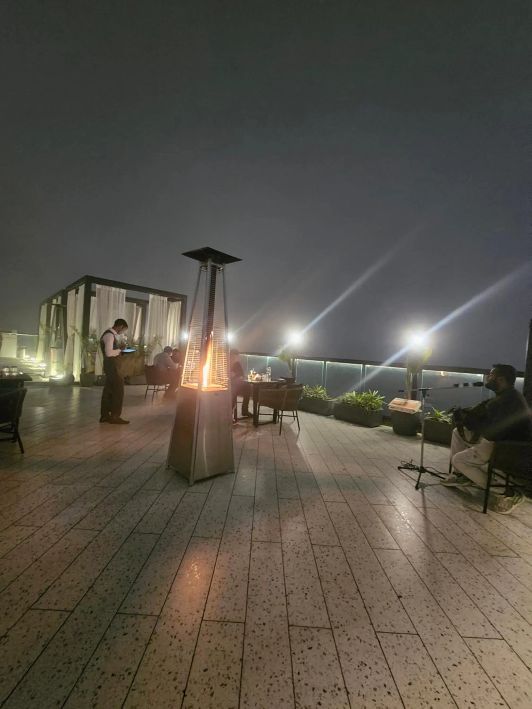 Restaurant/places to eat in Hotel Alwar Royals