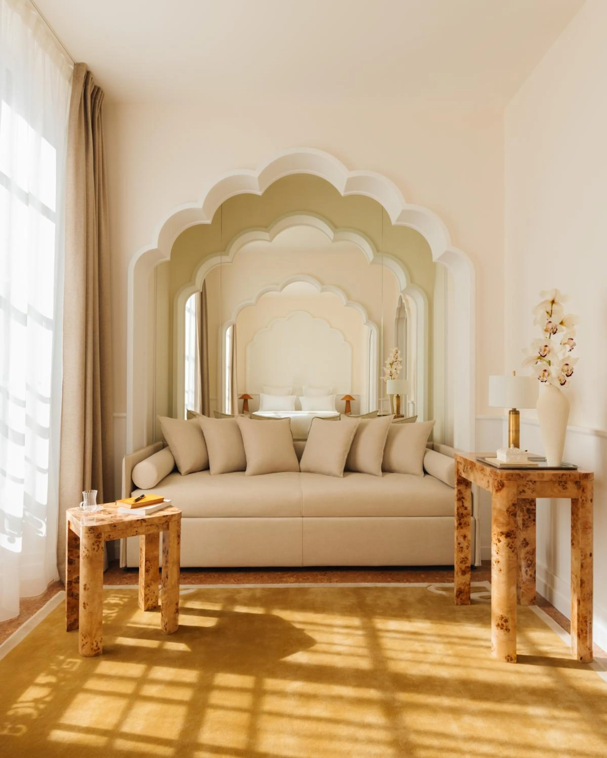 Seating area in LILOU