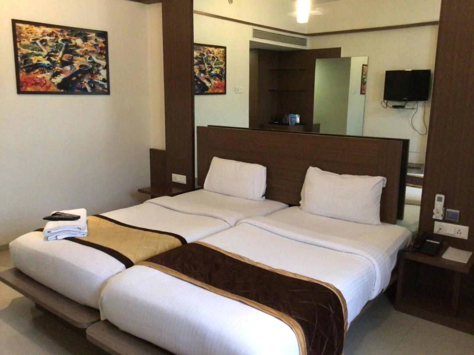 Communal lounge/ TV room, Bed in IVY Studio