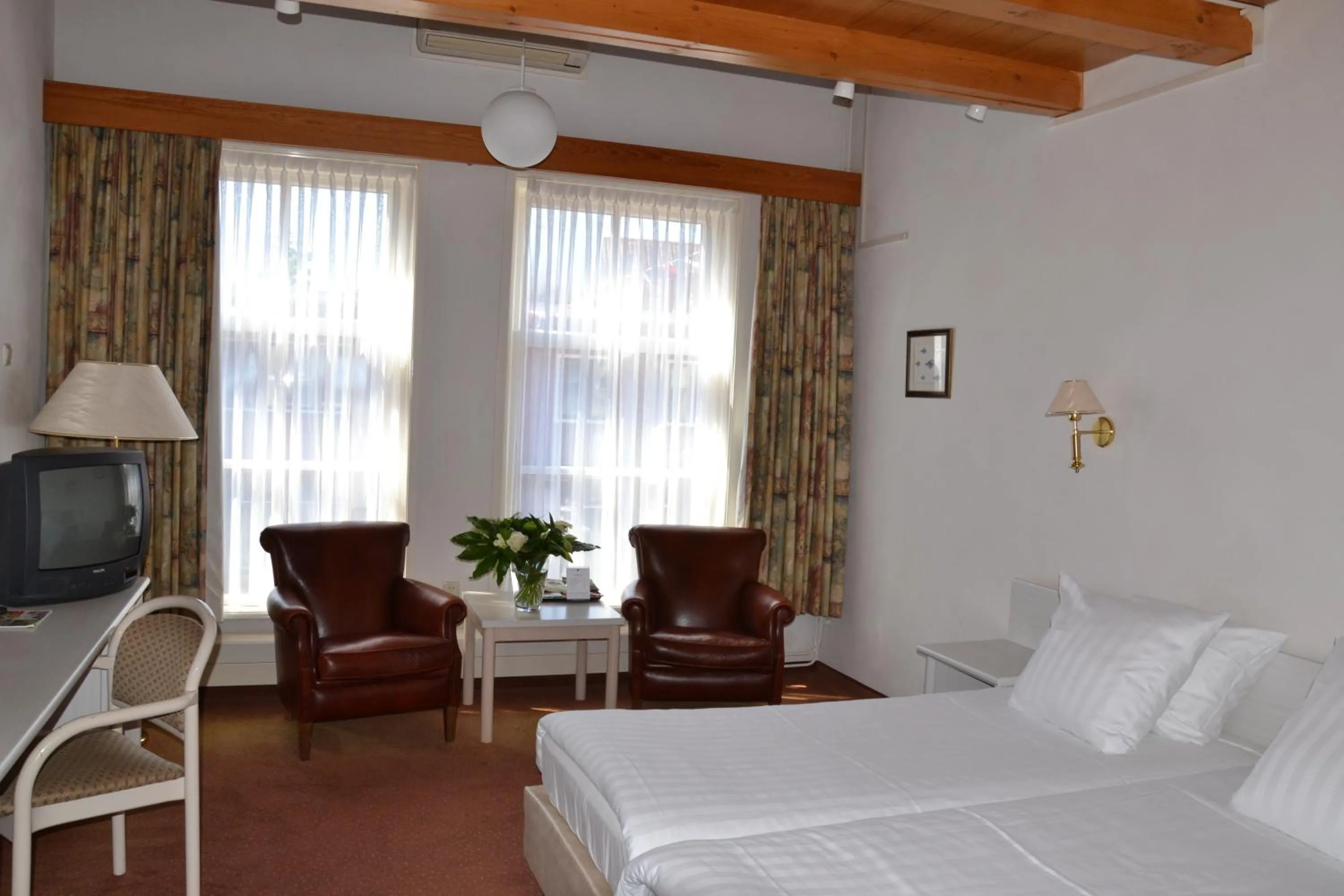 Photo of the whole room, Bed in Fletcher Hotel De Zalm