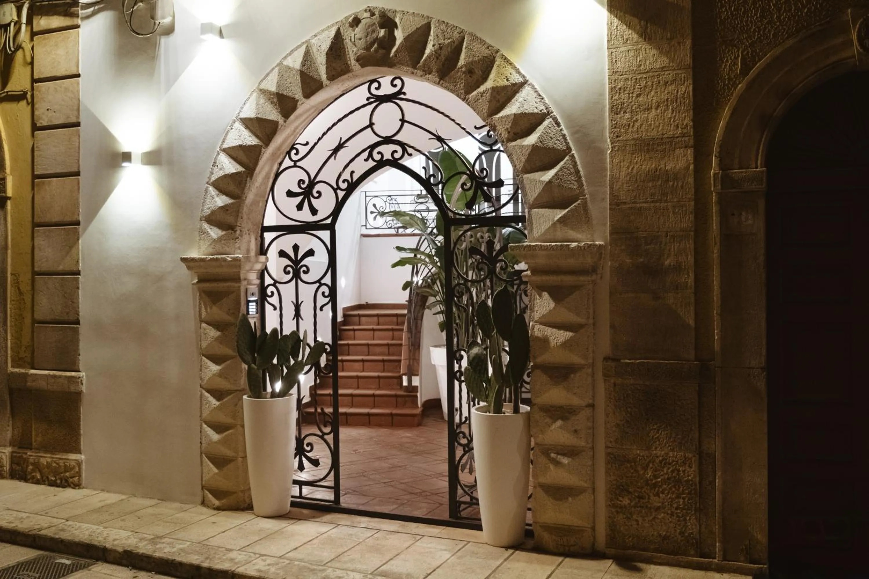 Facade/entrance in ALBERGO DIFFUSO Dimora Rossi Charme B&B