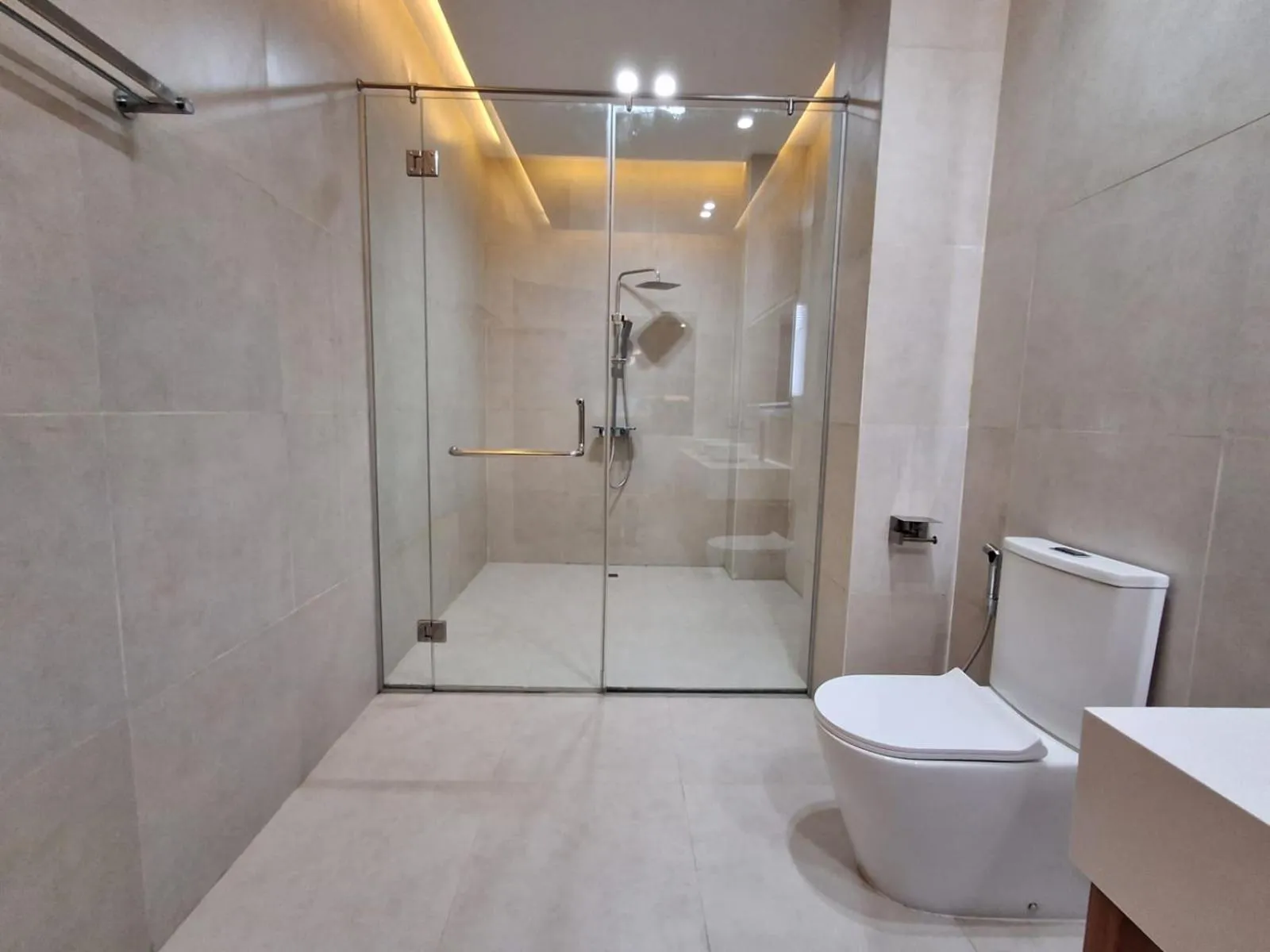 Shower in VILLA VALITO