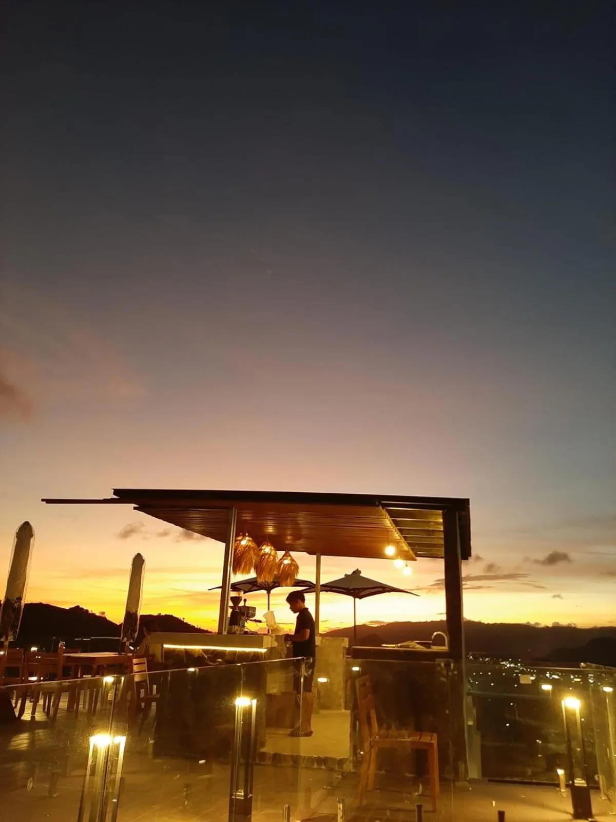 Restaurant/places to eat in VILLA VALITO