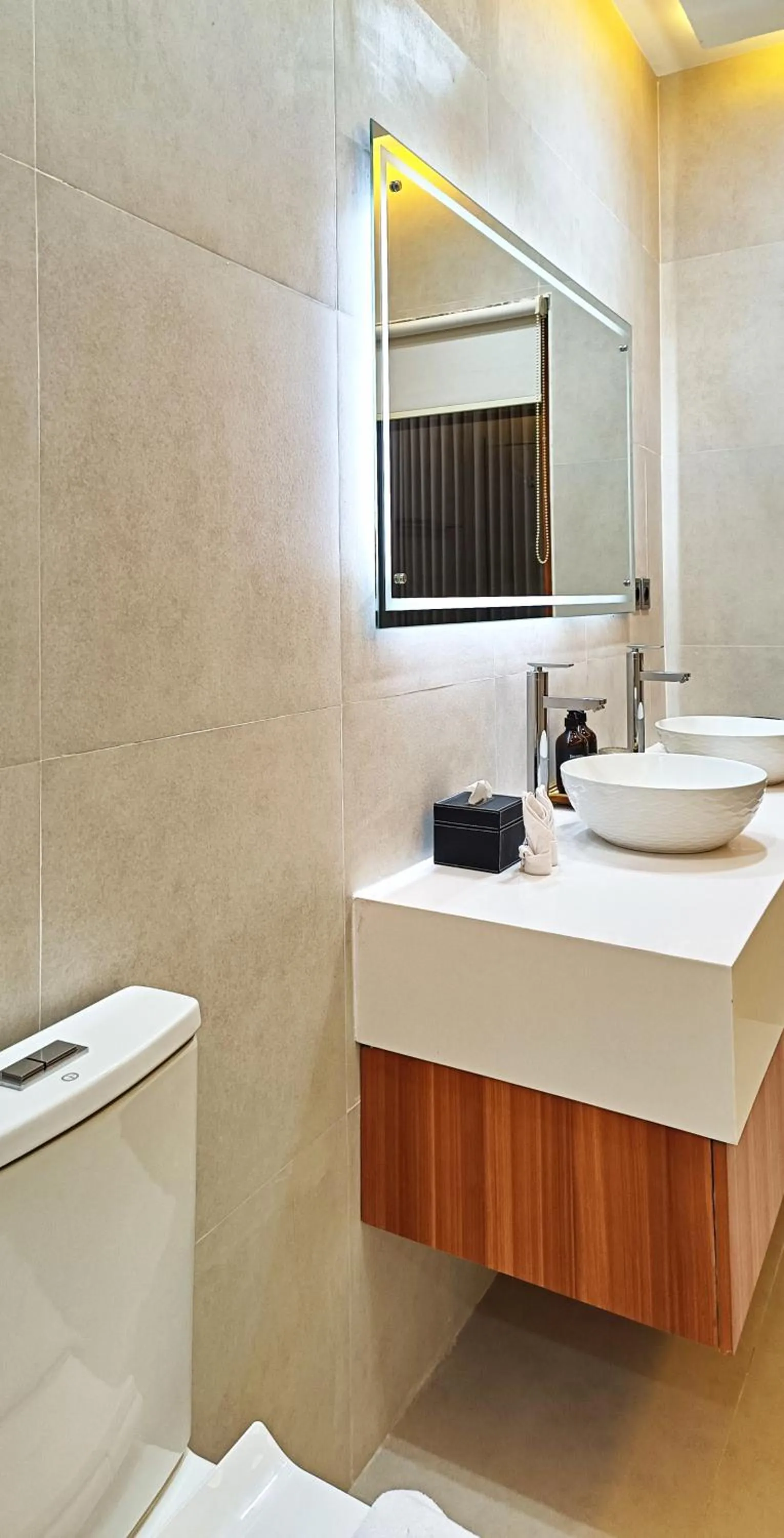 Toilet in VILLA VALITO