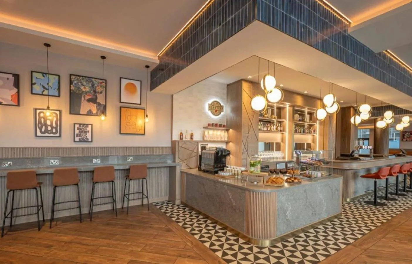 Lounge or bar in Maldron Hotel Liverpool City Centre