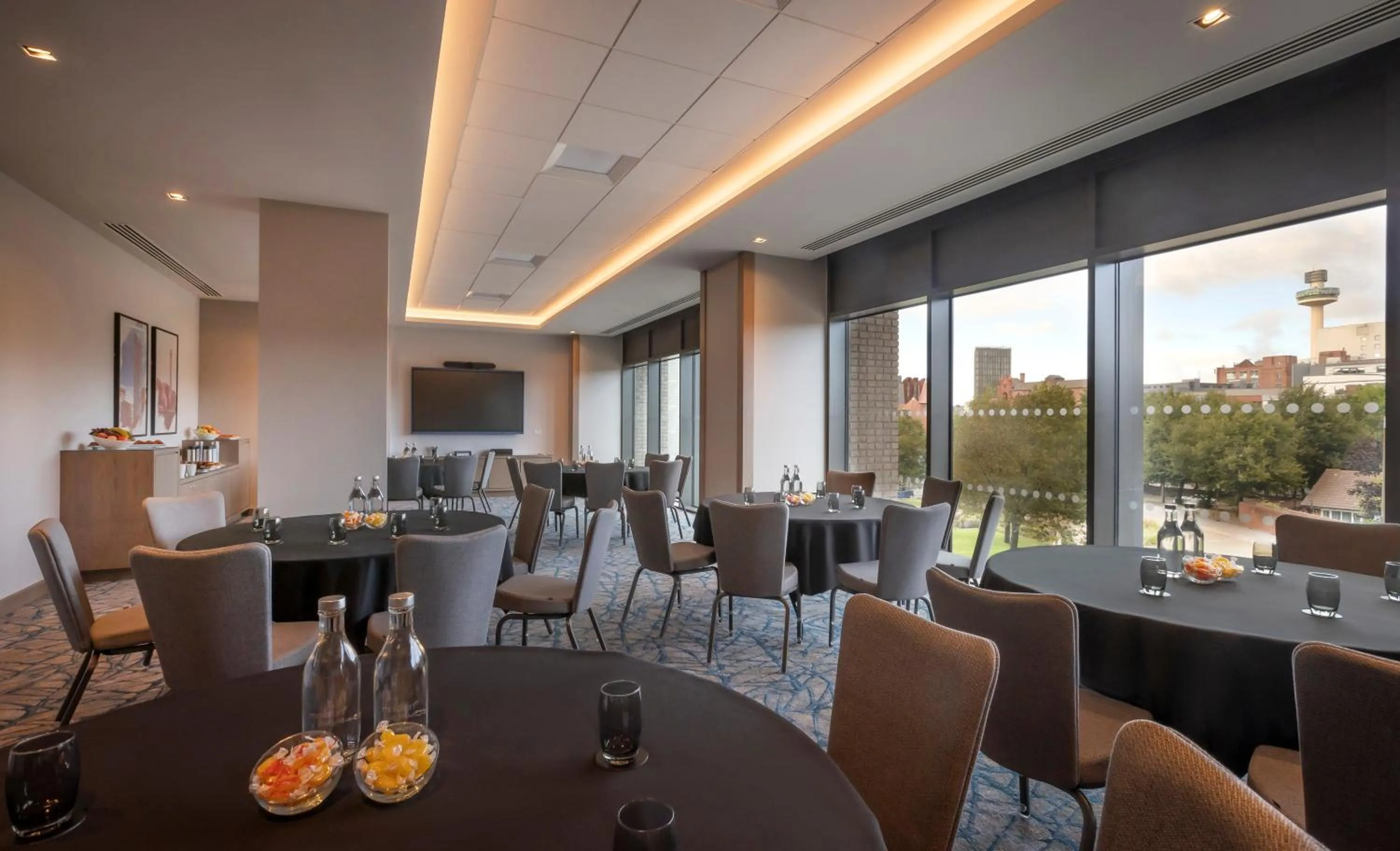 TV and multimedia in Maldron Hotel Liverpool City Centre