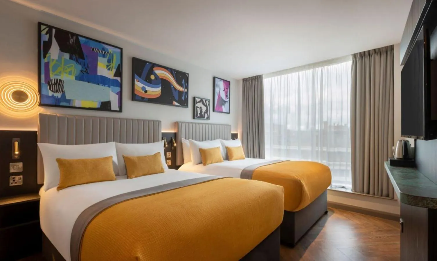 Bedroom, Bed in Maldron Hotel Shoreditch London