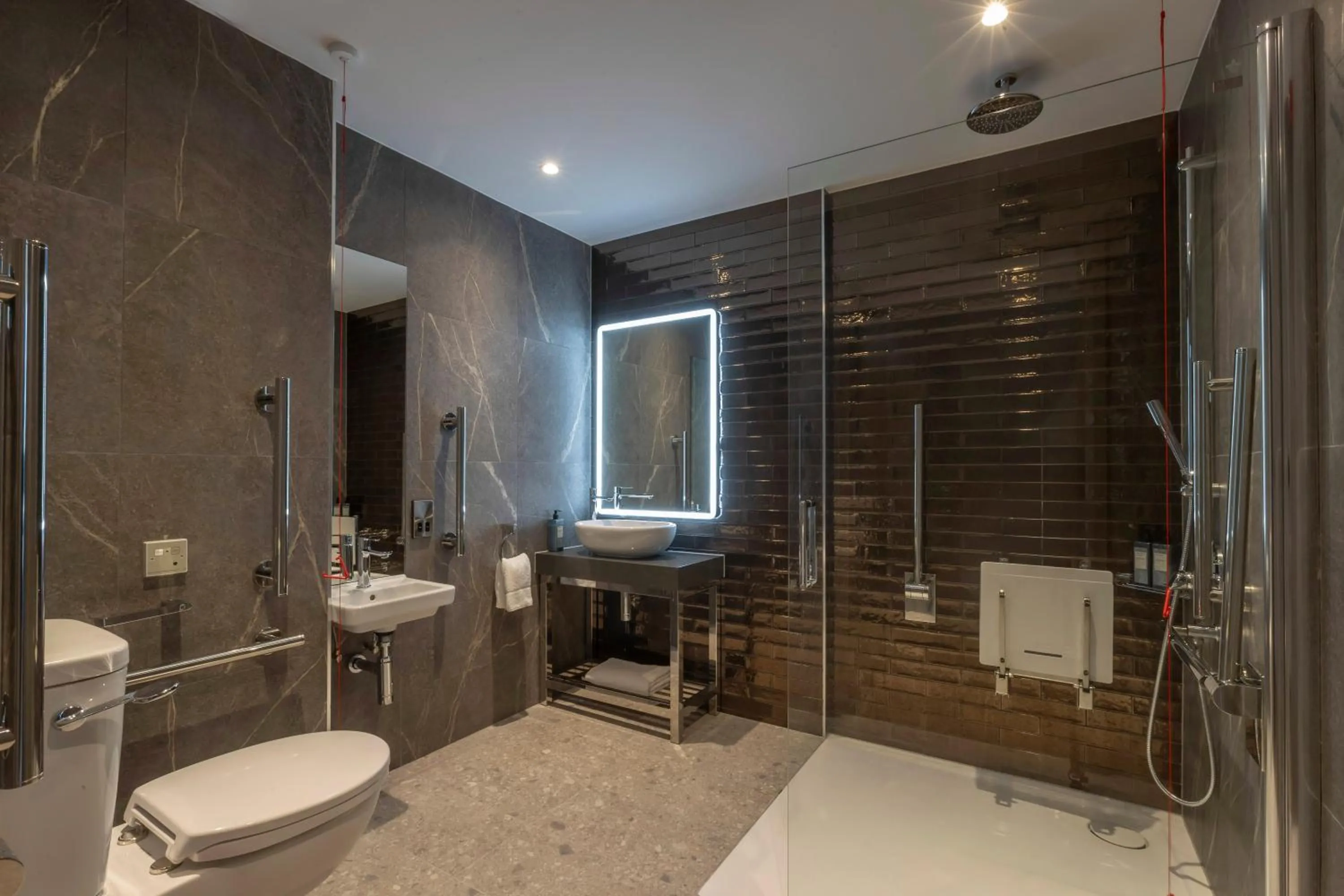 acessibility in Maldron Hotel Brighton City Centre