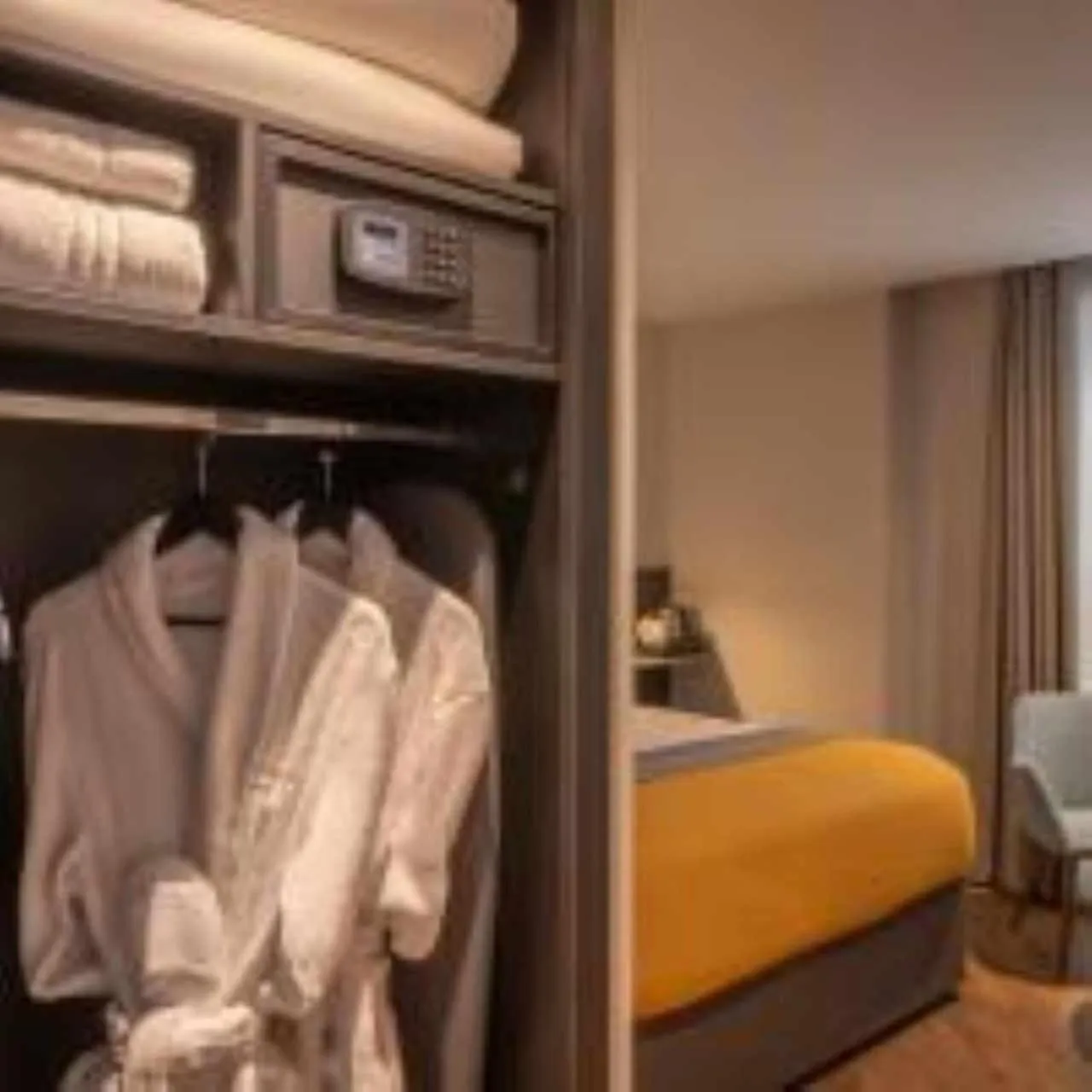 Bedroom, Bed in Maldron Hotel Manchester Cathedral Quarter