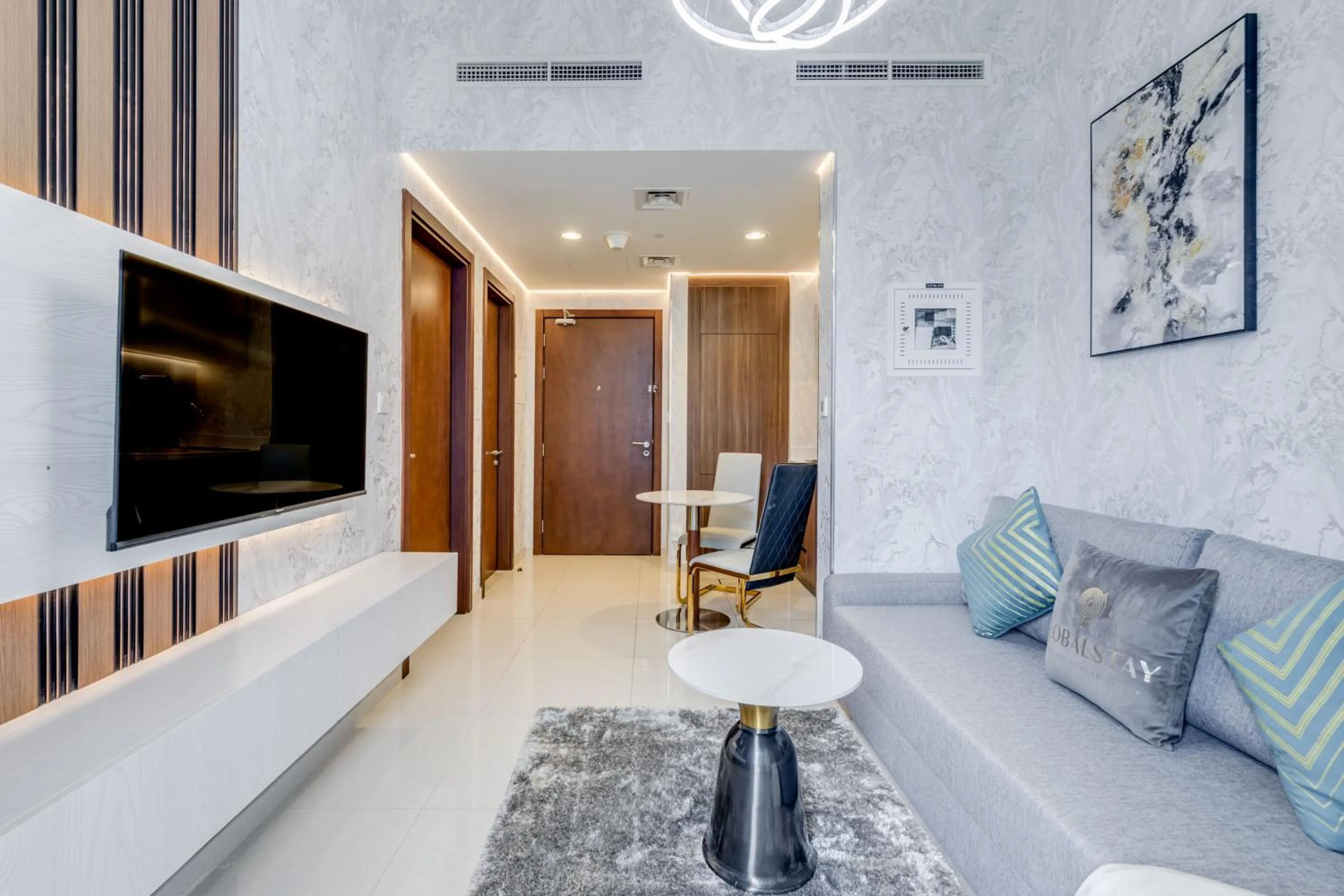 TV and multimedia in GLOBALSTAY. Luxury Apartments Near The Dubai Canal