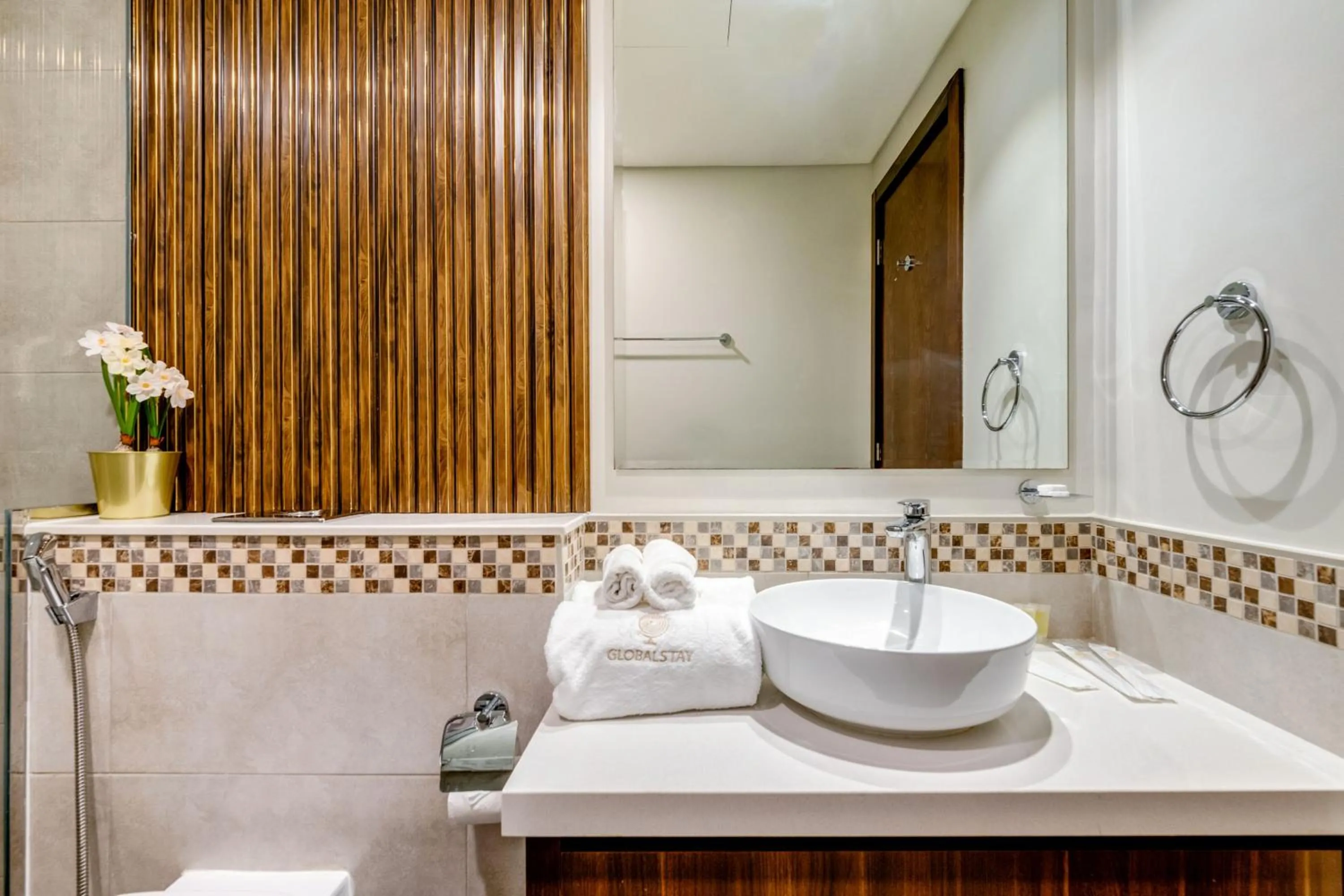 Shower in GLOBALSTAY. Luxury Apartments Near The Dubai Canal