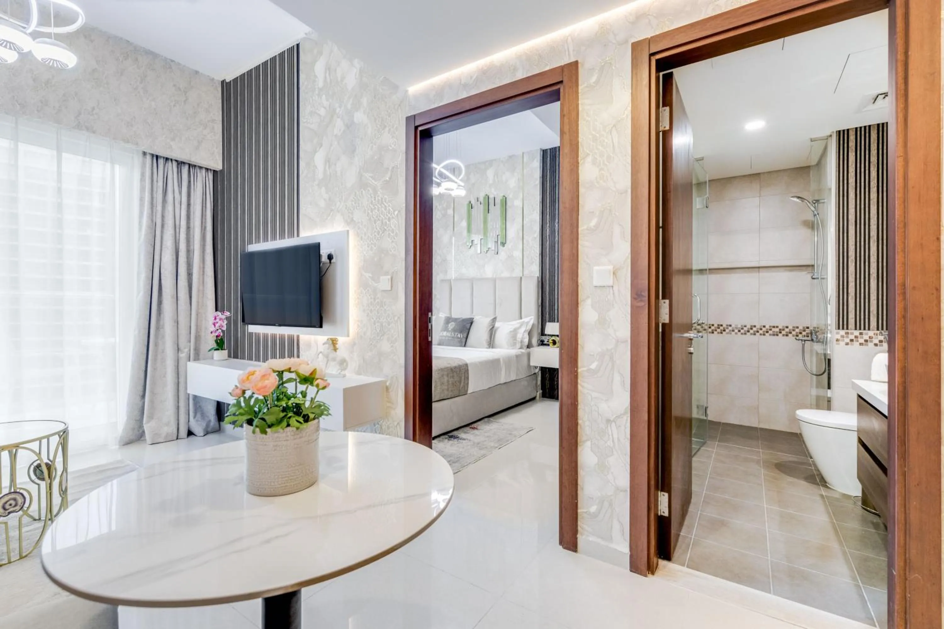 TV and multimedia in GLOBALSTAY. Luxury Apartments Near The Dubai Canal