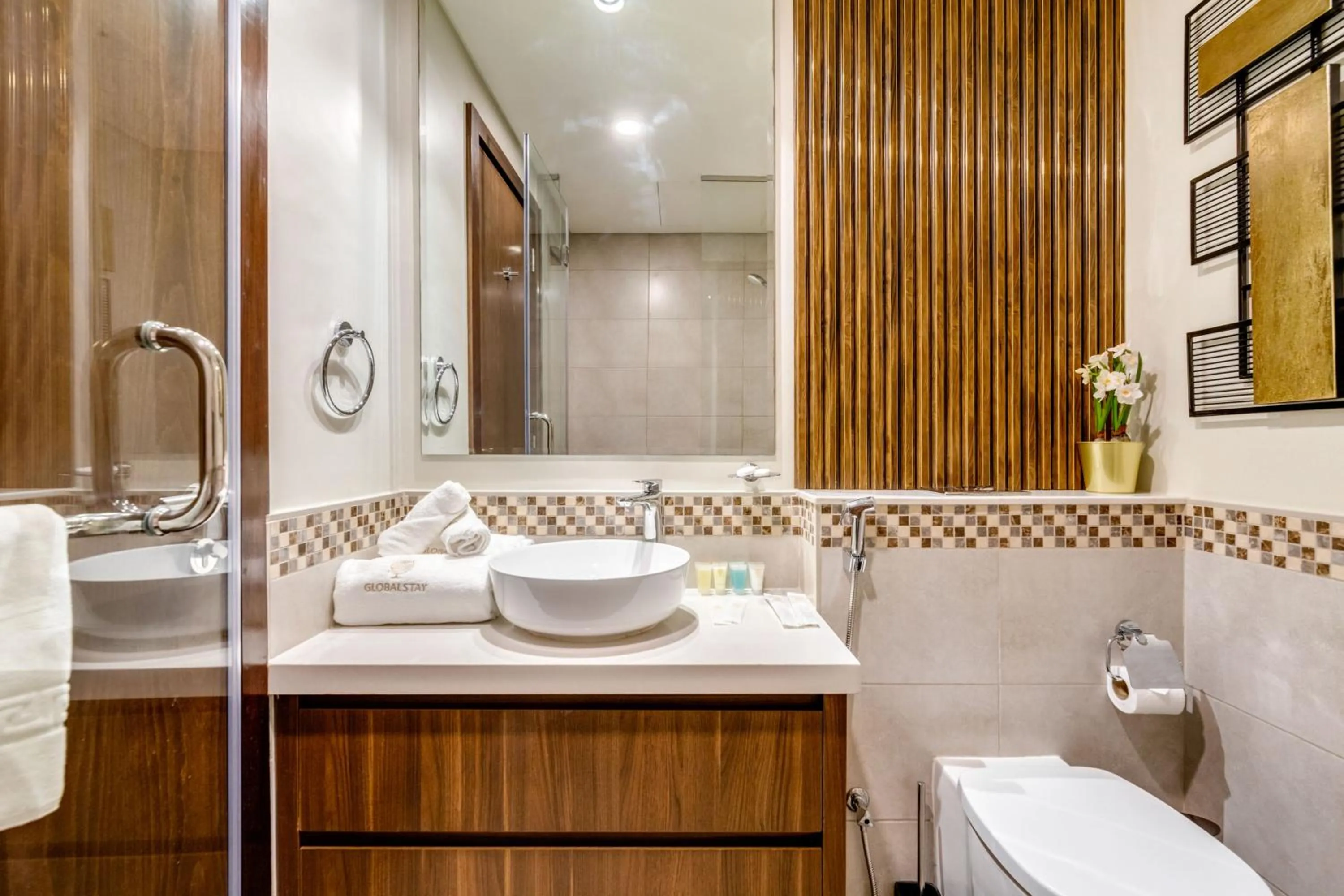 Shower in GLOBALSTAY. Luxury Apartments Near The Dubai Canal