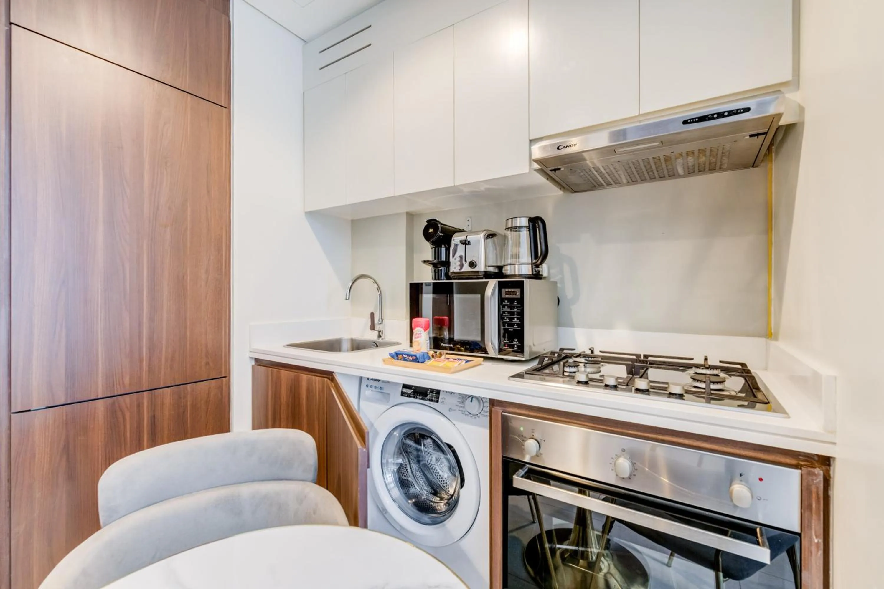 Kitchen or kitchenette in GLOBALSTAY. Luxury Apartments Near The Dubai Canal
