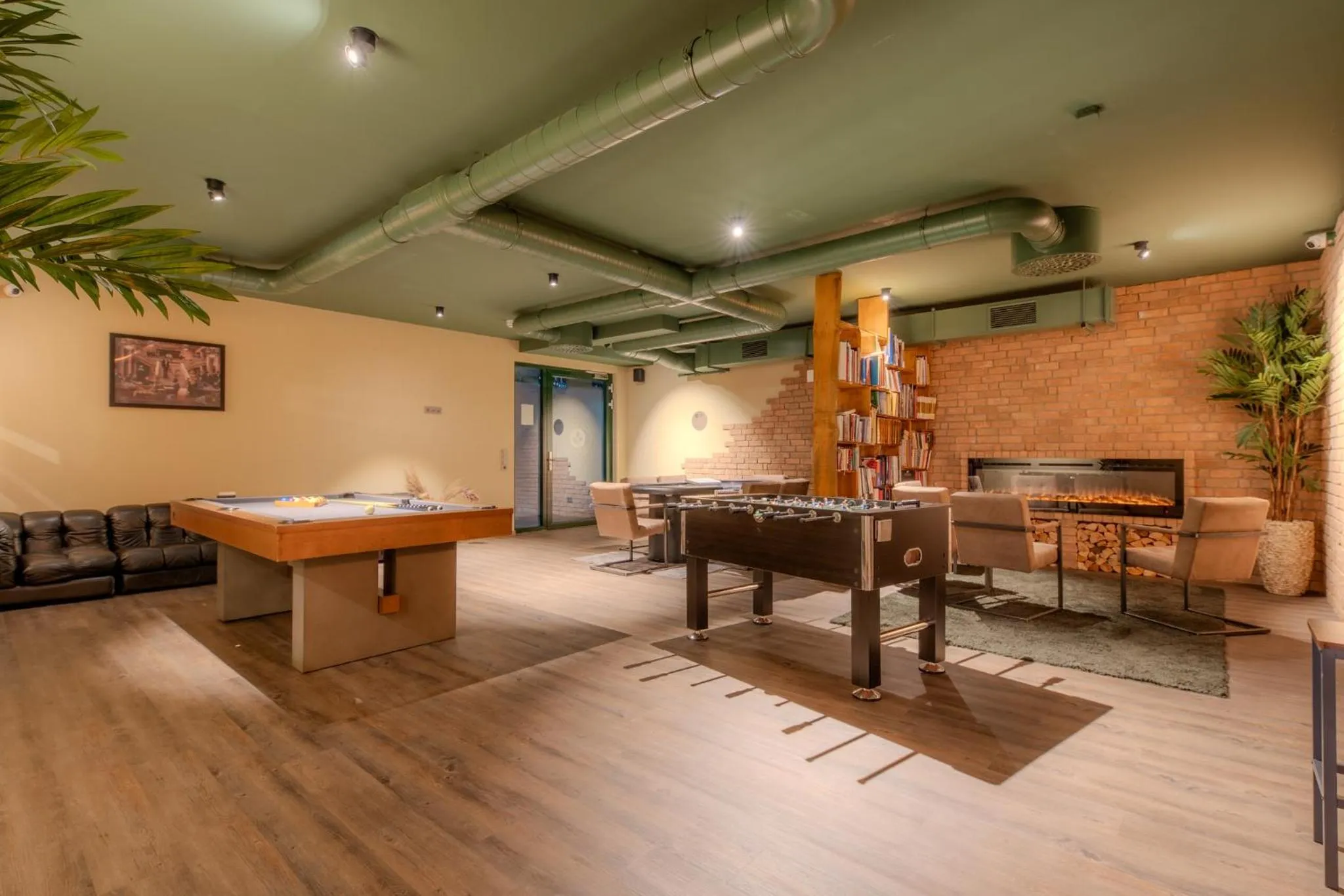 Communal lounge/ TV room in Hannover - PHIL & MAX Hotels und Apartments Messe