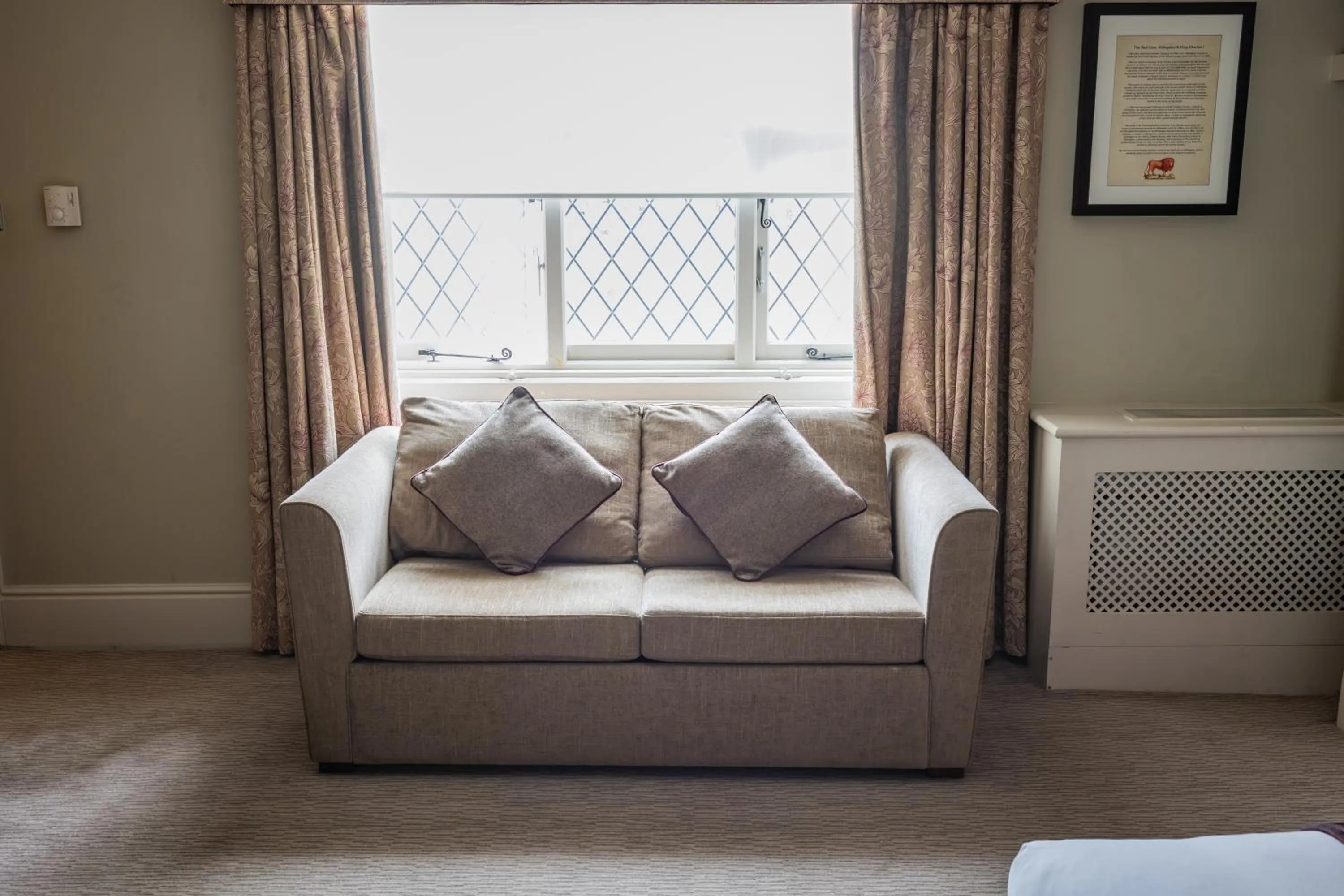 Bedroom in The Red Lion Hotel
