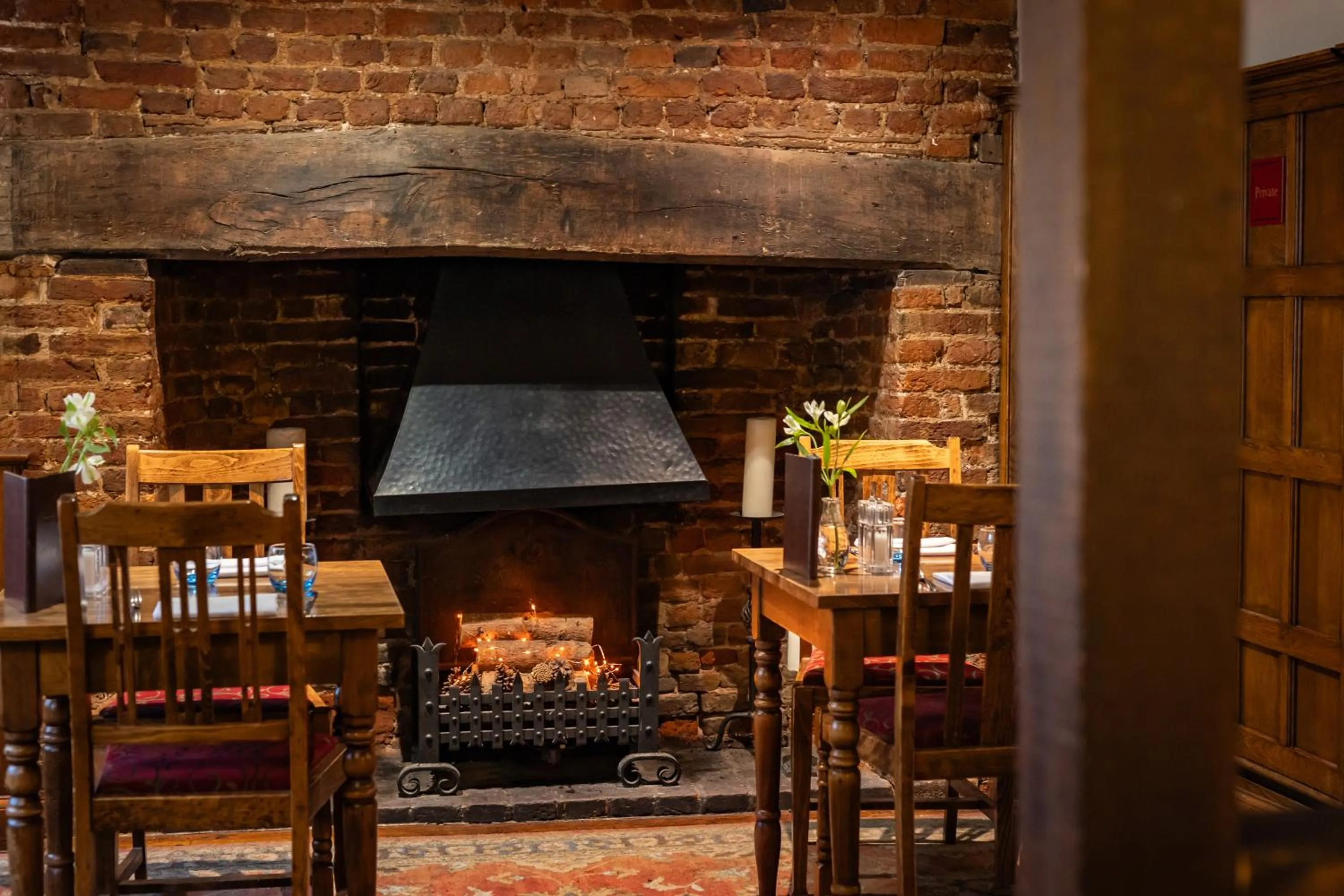 Restaurant/places to eat in The Red Lion Hotel