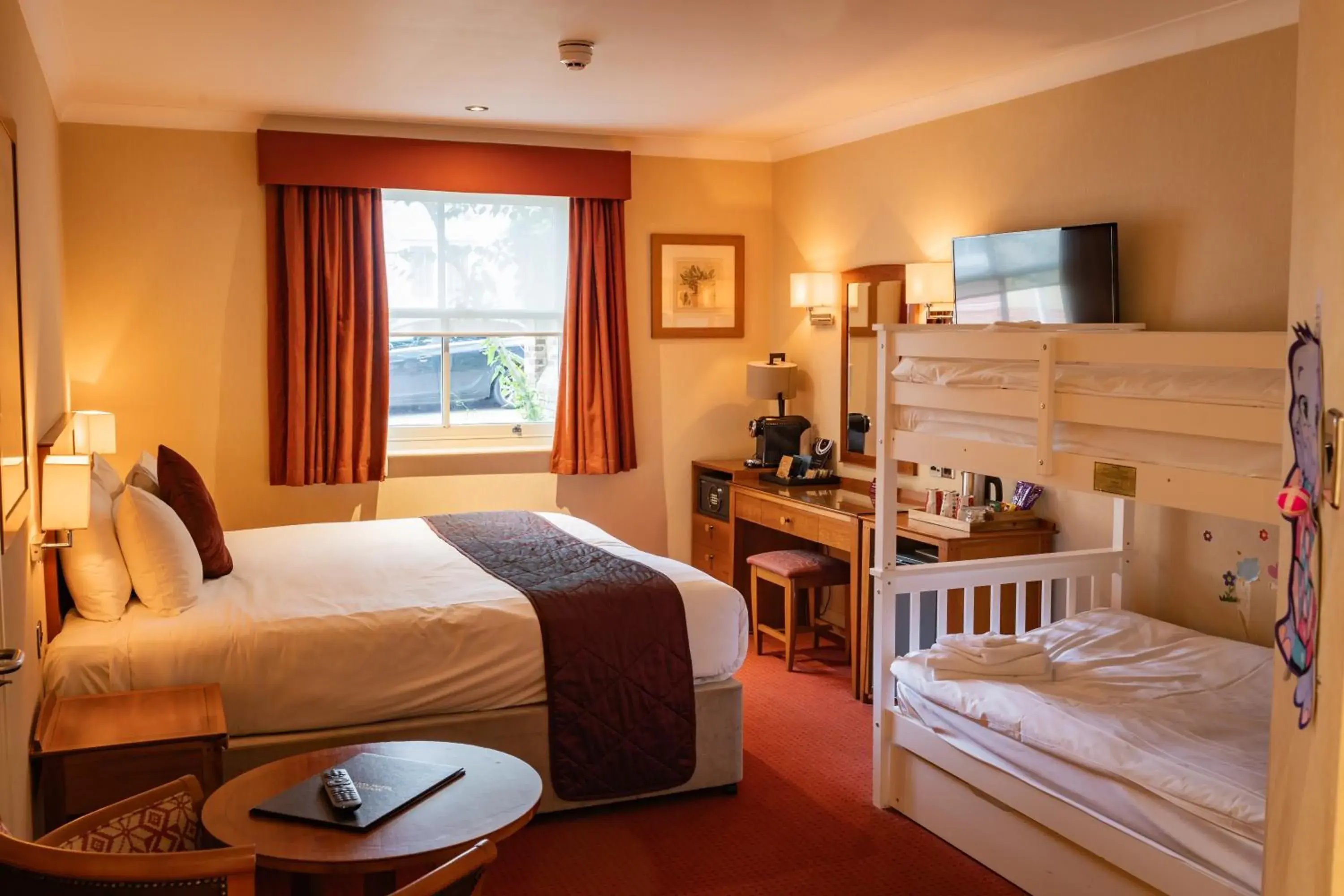 Family Room in The Red Lion Hotel Family Room in The Red Lion Hotel