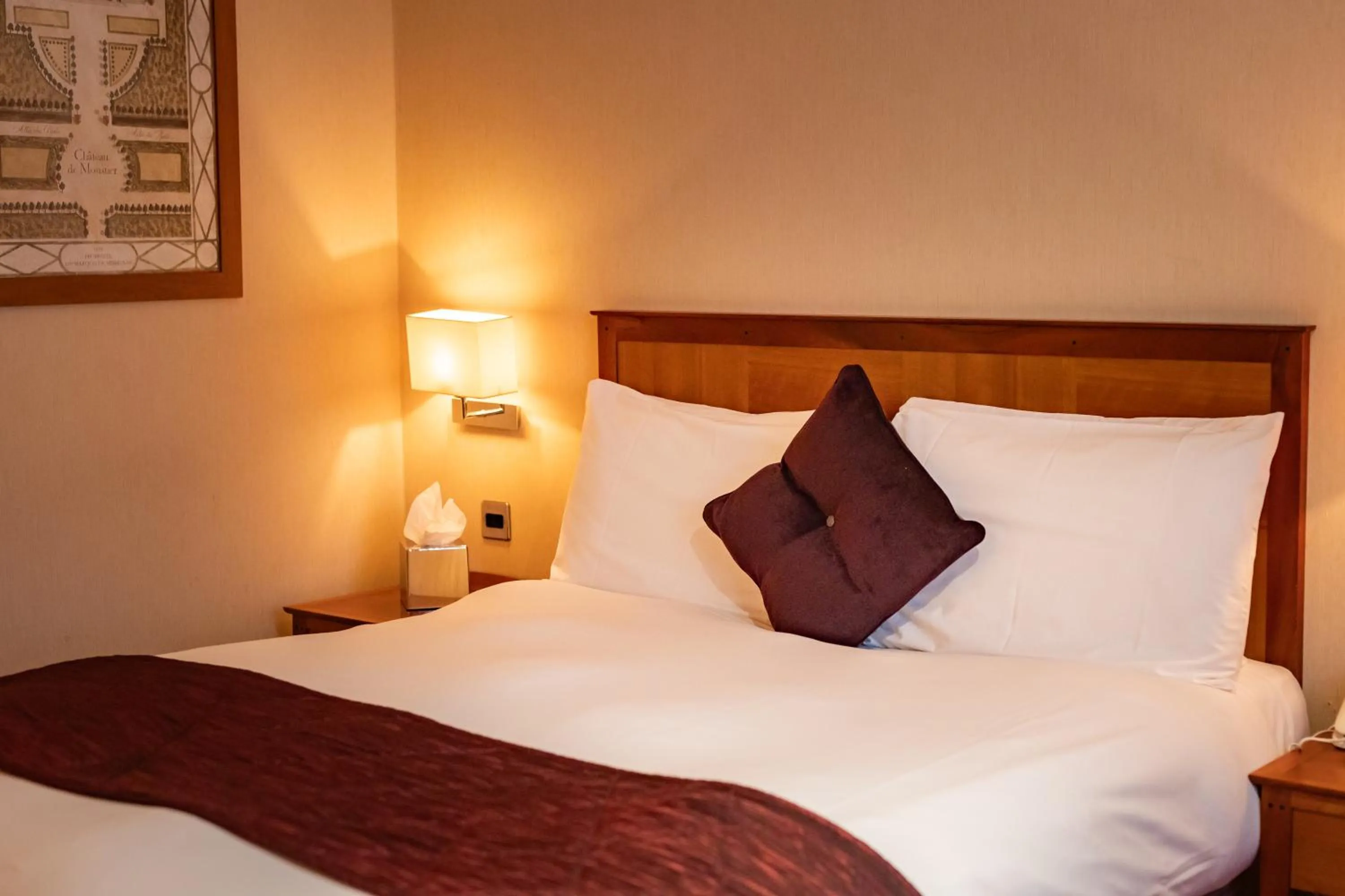 Bed in The Red Lion Hotel