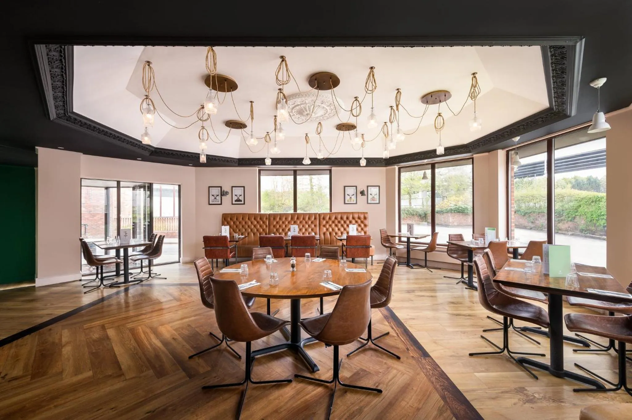 Restaurant/places to eat in Holiday Inn Glasgow - East Kilbride by IHG