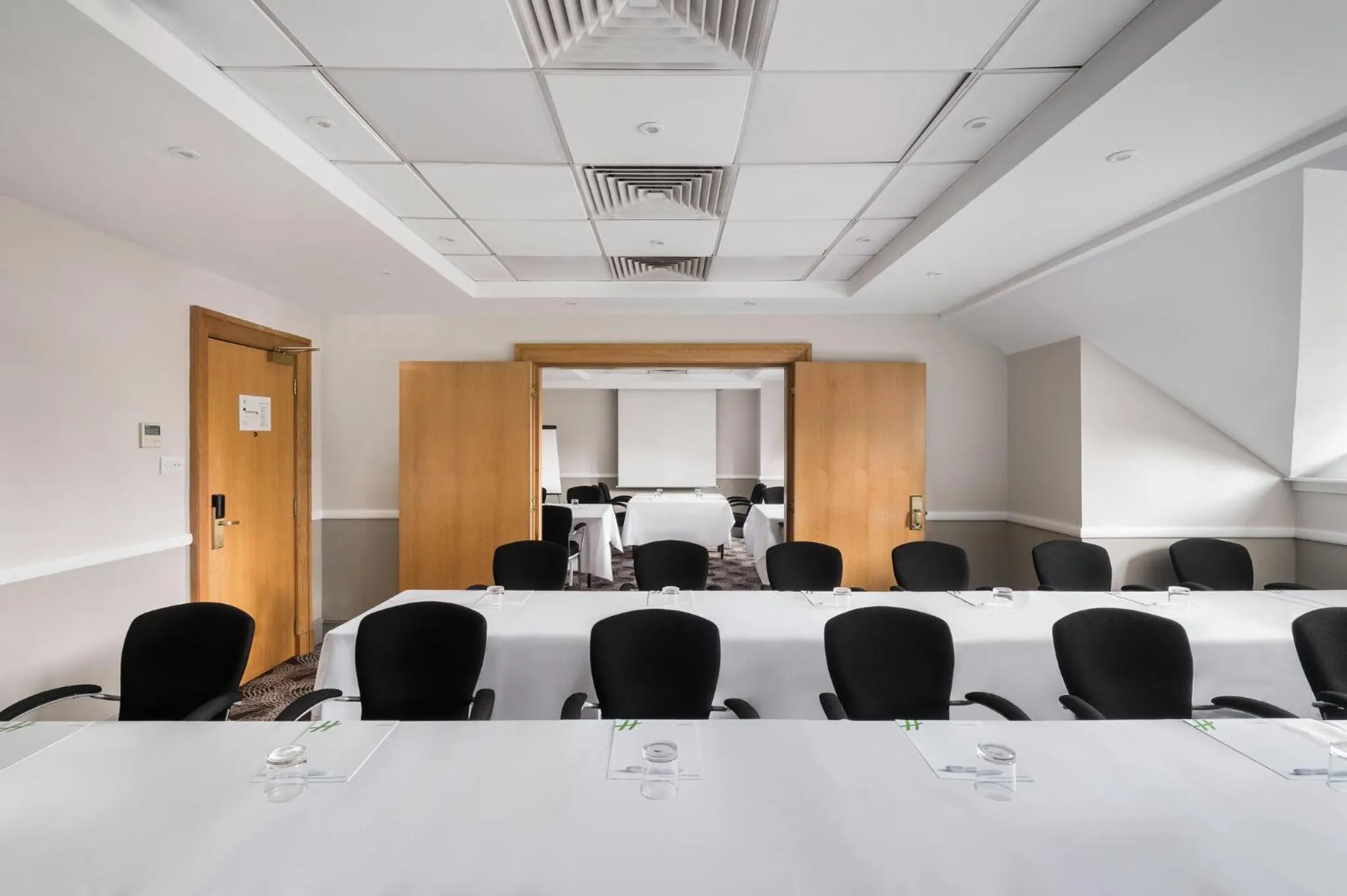 Meeting/conference room in Holiday Inn Glasgow - East Kilbride by IHG