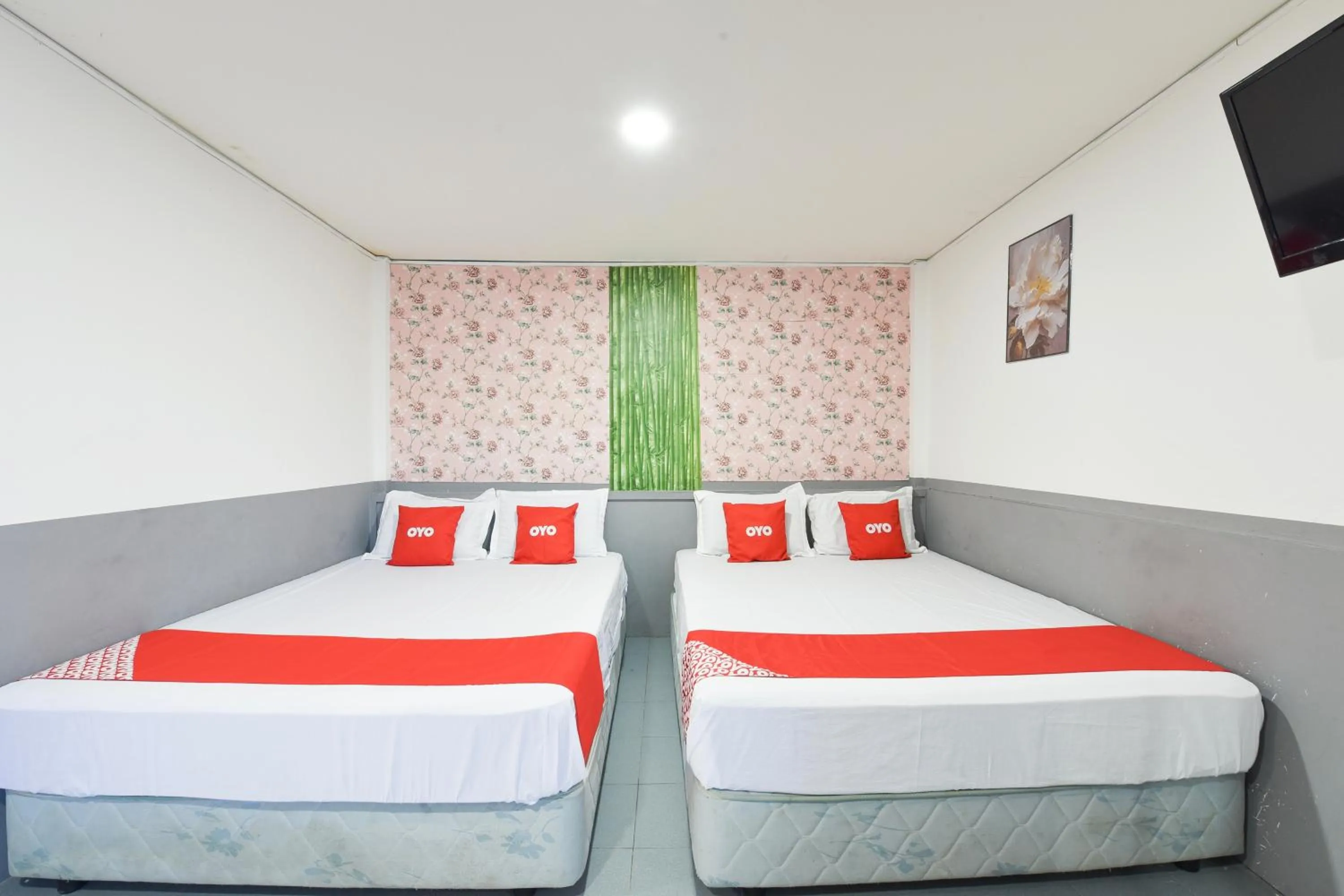 Bedroom, Bed in Hotel O Indah