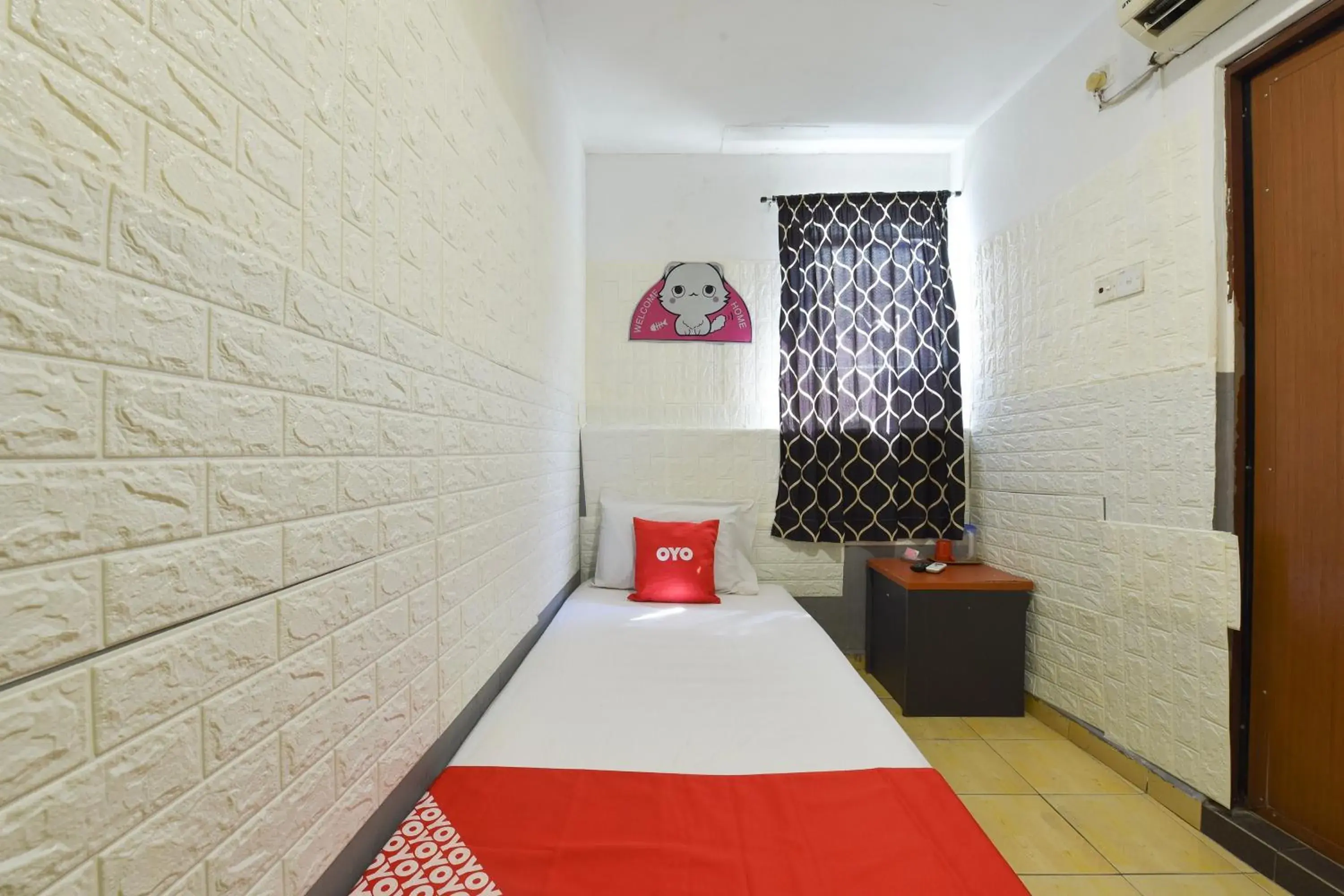 Deluxe Single Room - single occupancy in Hotel O Indah Deluxe Single Room - single occupancy in Hotel O Indah