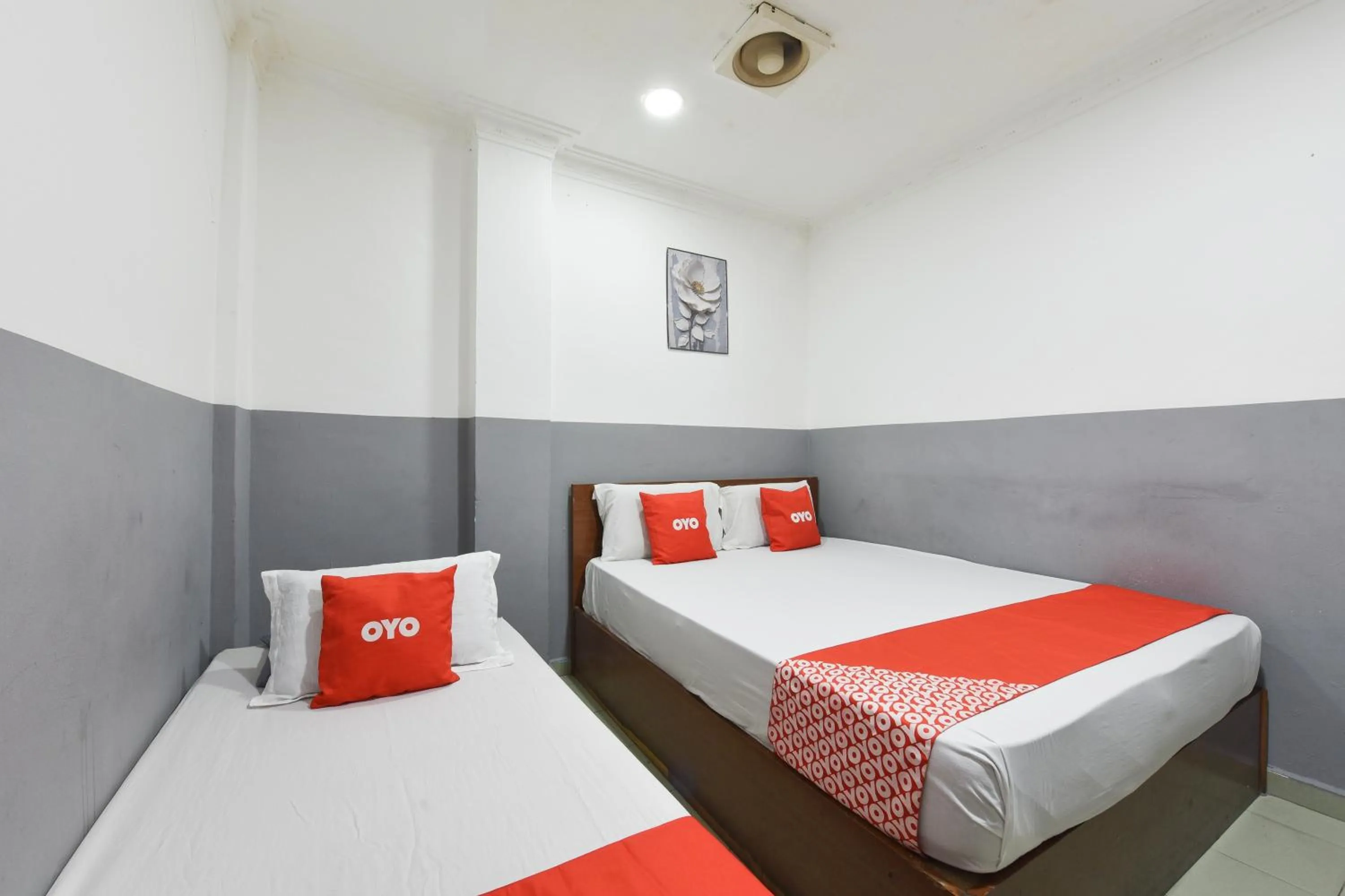 Bedroom, Bed in Hotel O Indah