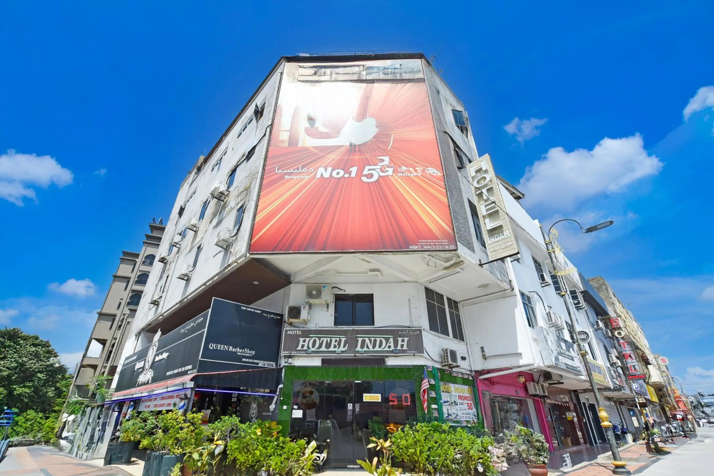 Facade/entrance in Hotel O Indah