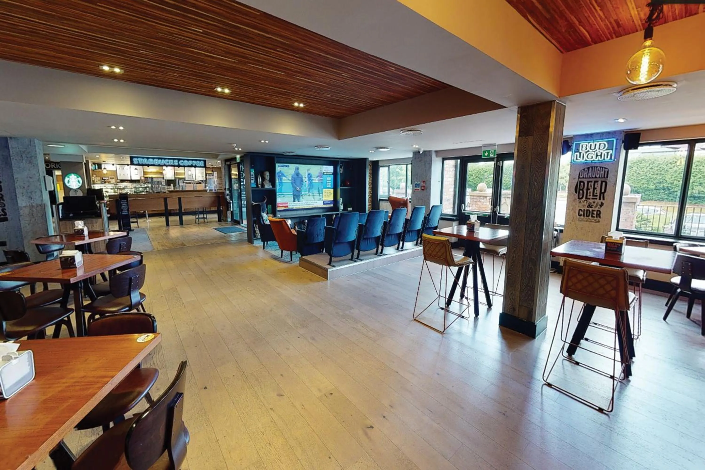 Restaurant/places to eat in Village Hotel Warrington