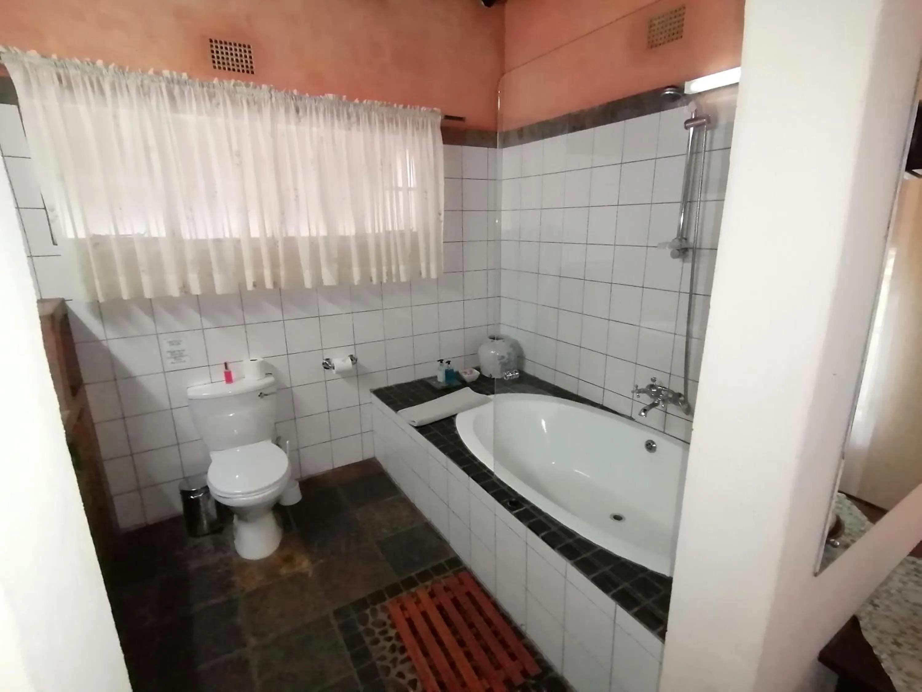Bathroom in Blyde Mountain Country House