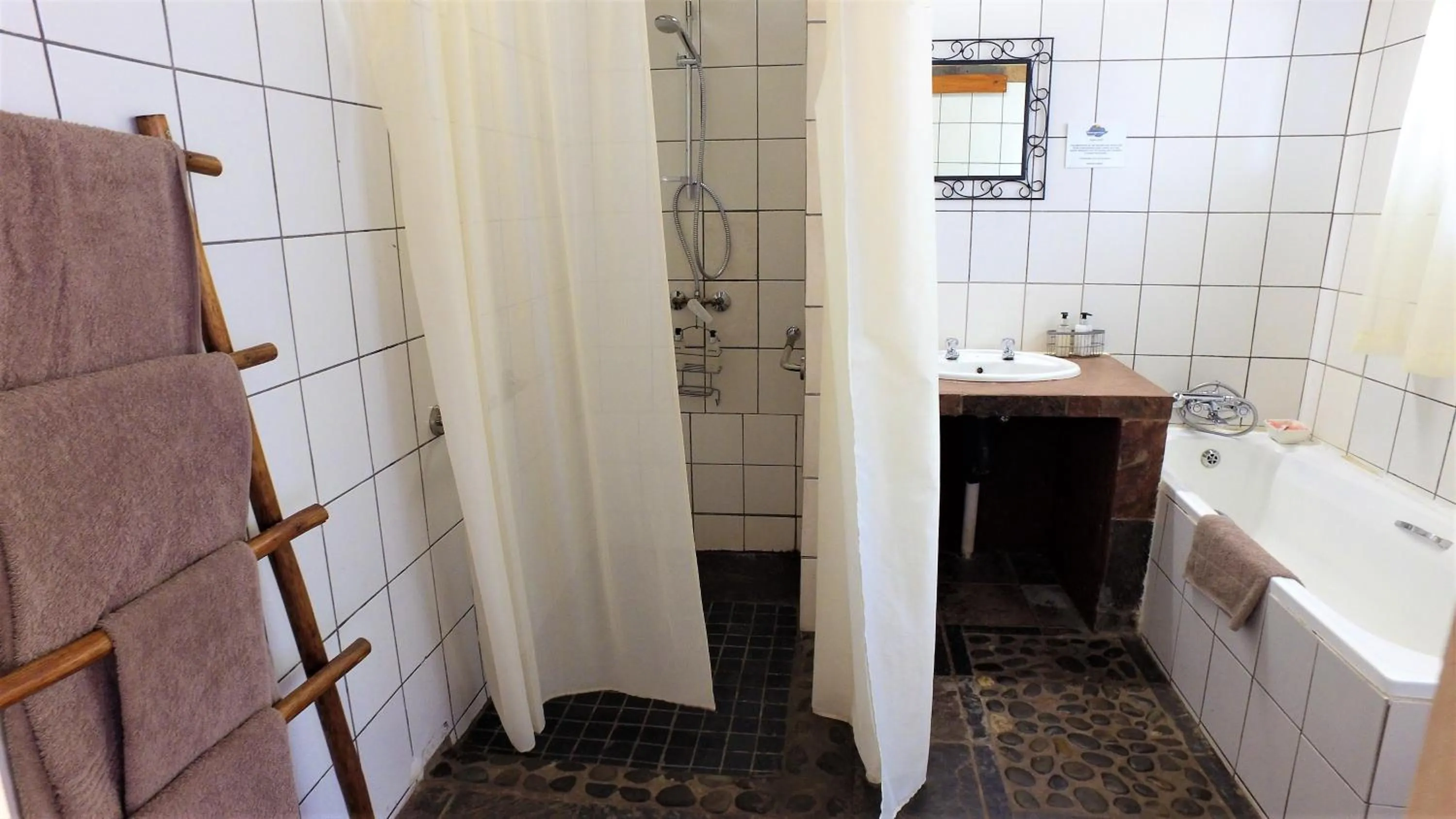 Bathroom in Blyde Mountain Country House