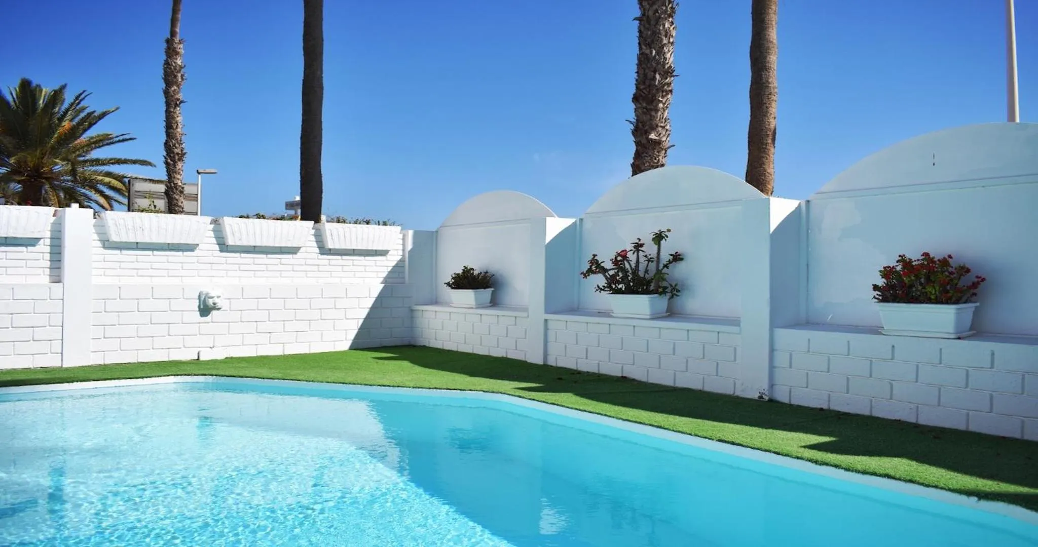 Swimming pool in Dunaoasis Maspalomas
