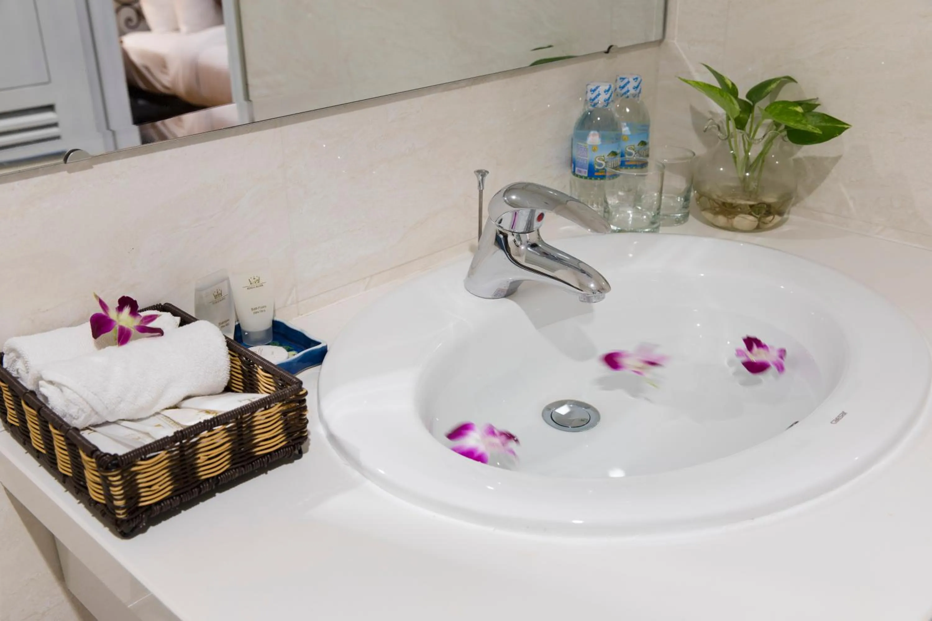 Toilet in Edele Nha Trang Hotel