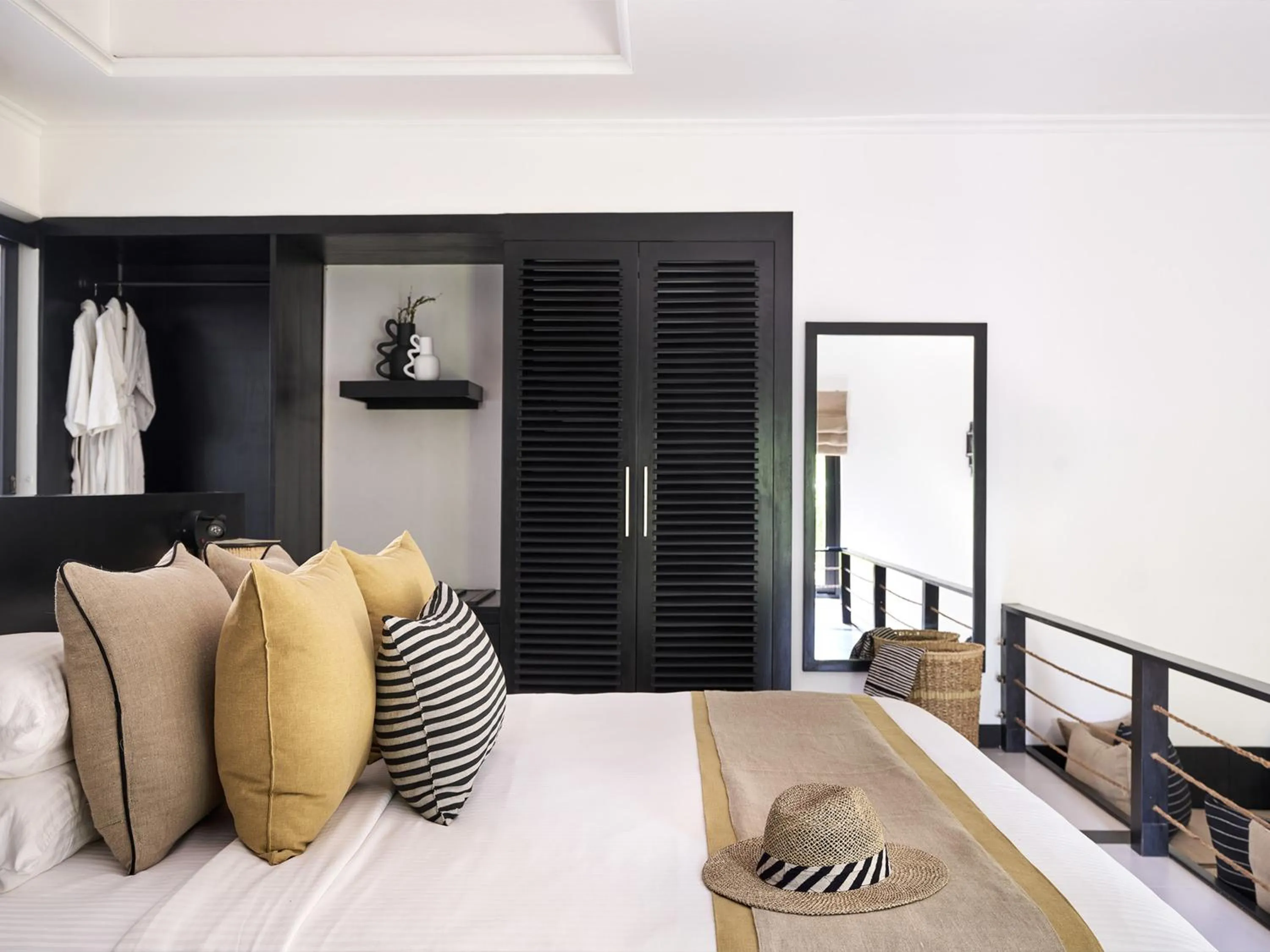 Bed in Sun Siyam Pasikudah