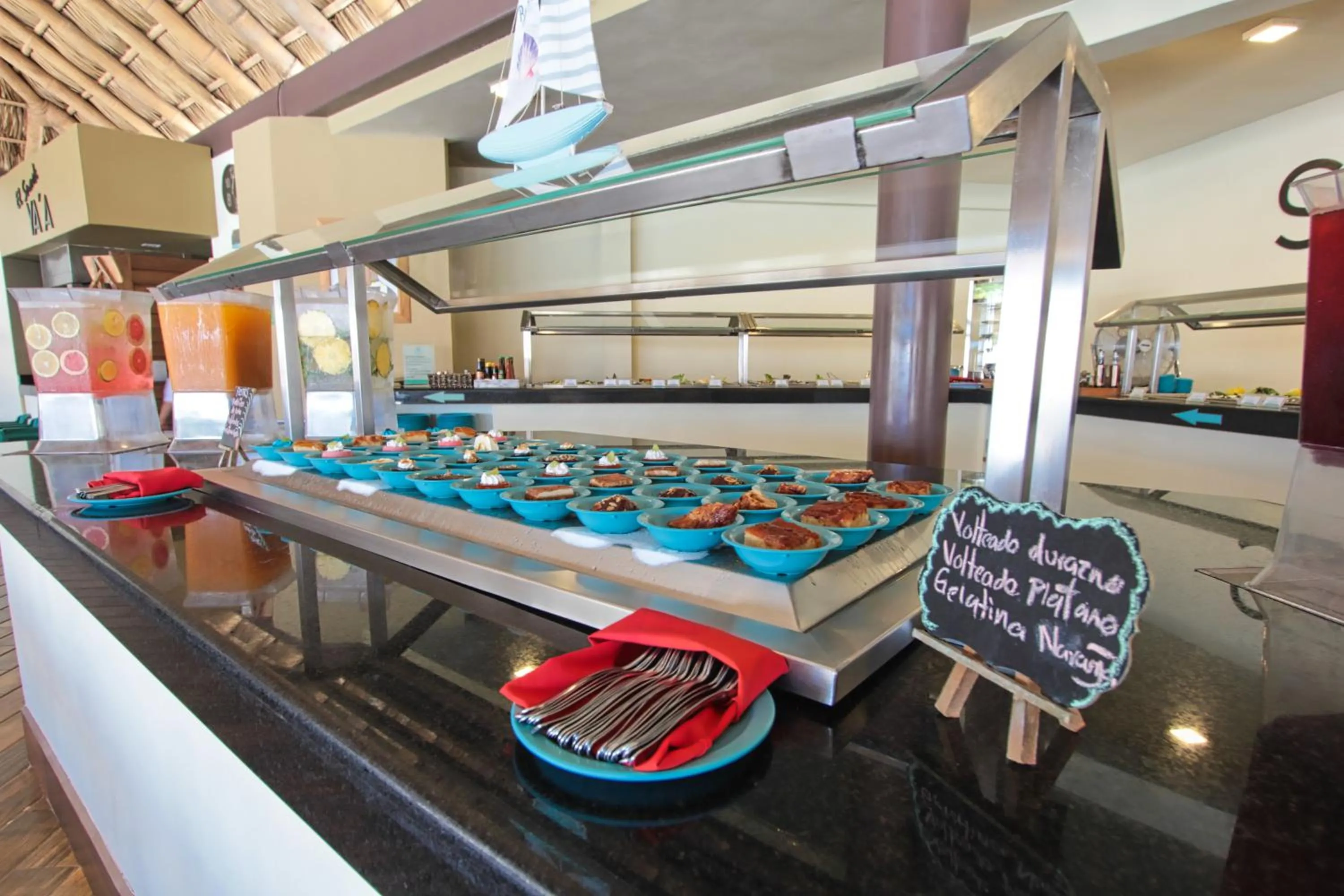 Restaurant/places to eat in Nirú Ocean Suites by Binniguenda