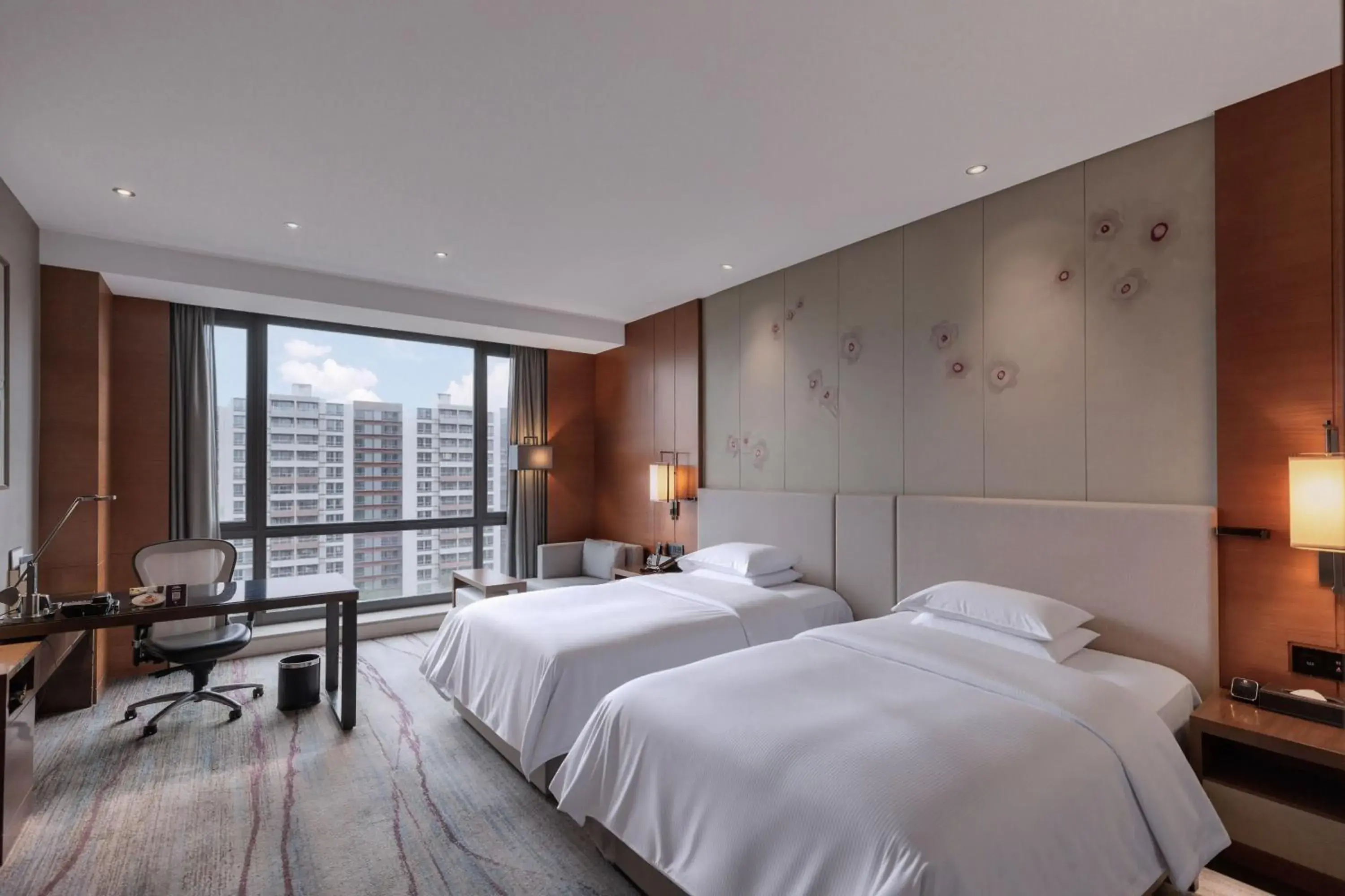 Guest Twin Room with Garden View in DoubleTree by Hilton Guangzhou Science City Guest Twin Room with Garden View in DoubleTree by Hilton Guangzhou Science City